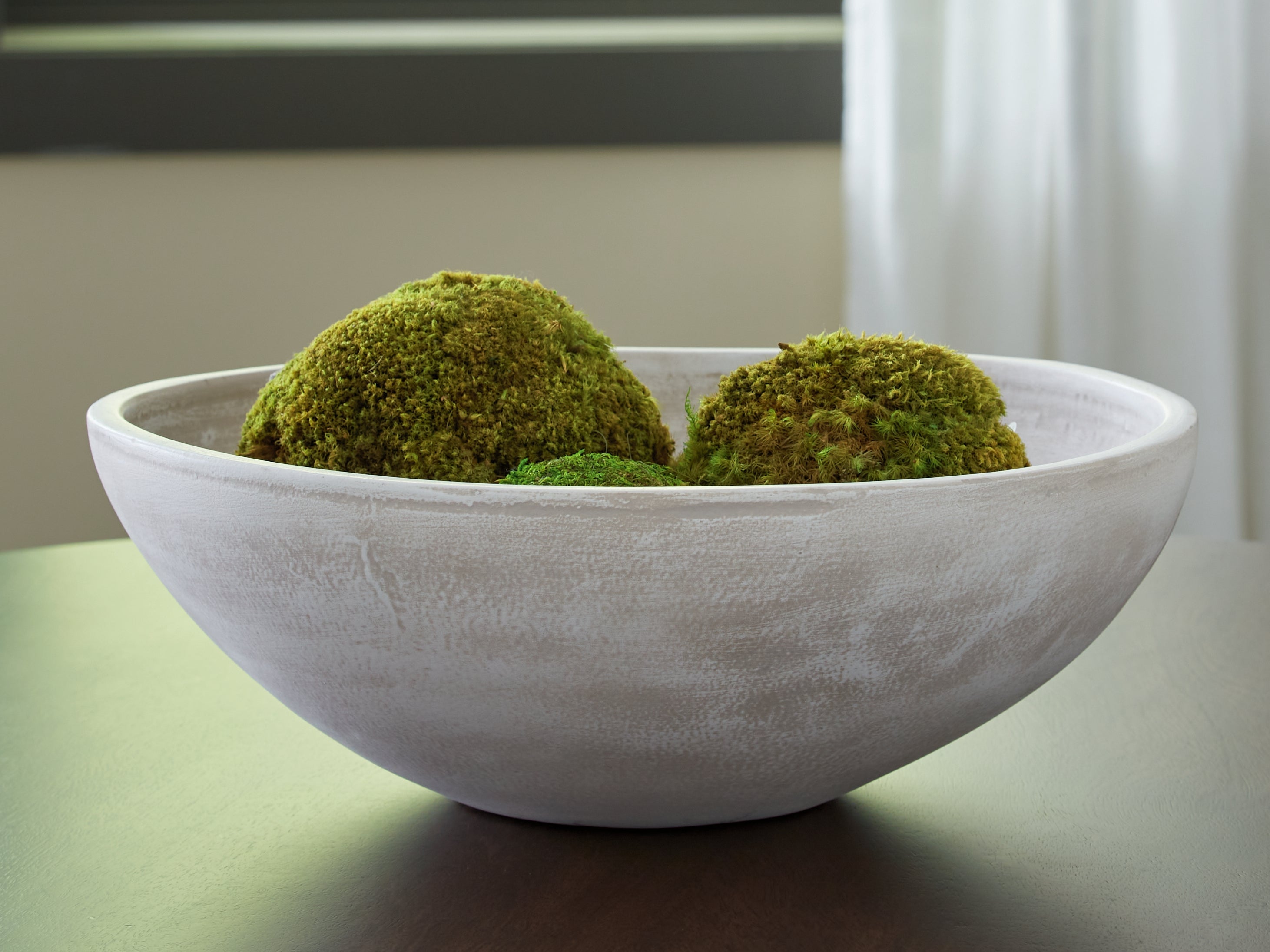 Tampa Furniture Outlet Lutz - Ashley Furniture - Meadie Bowl - Bowl / Distressed White - A2000789