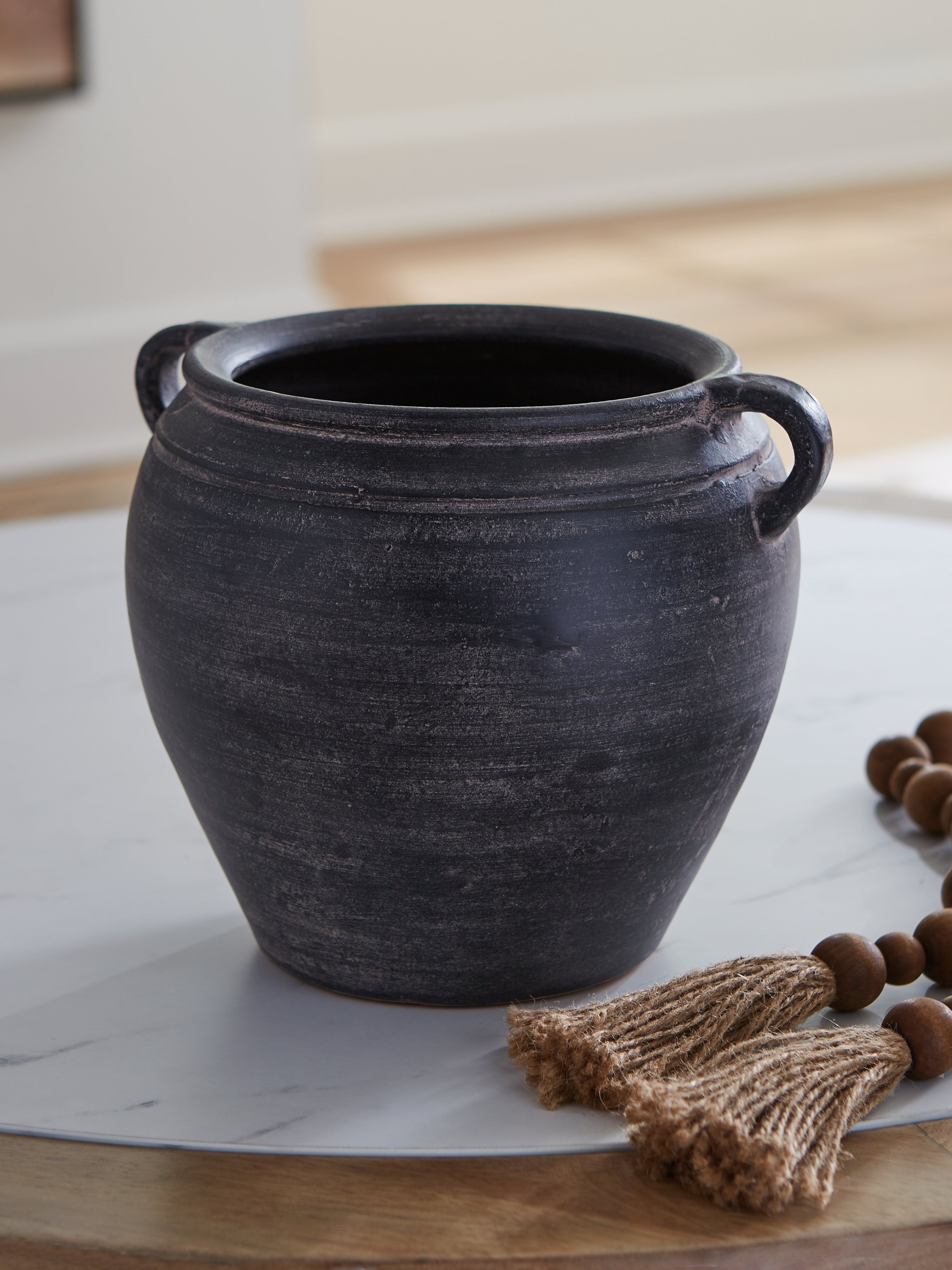 Tampa Furniture Outlet Lutz - Ashley Furniture - Meadie Vase - Vase / Distressed Black - A2000790