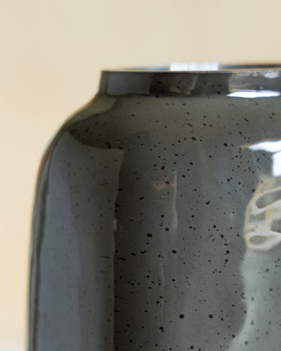 Tampa Furniture Outlet Lutz - Ashley Furniture - Kierlain Vase - Vase - A2000808