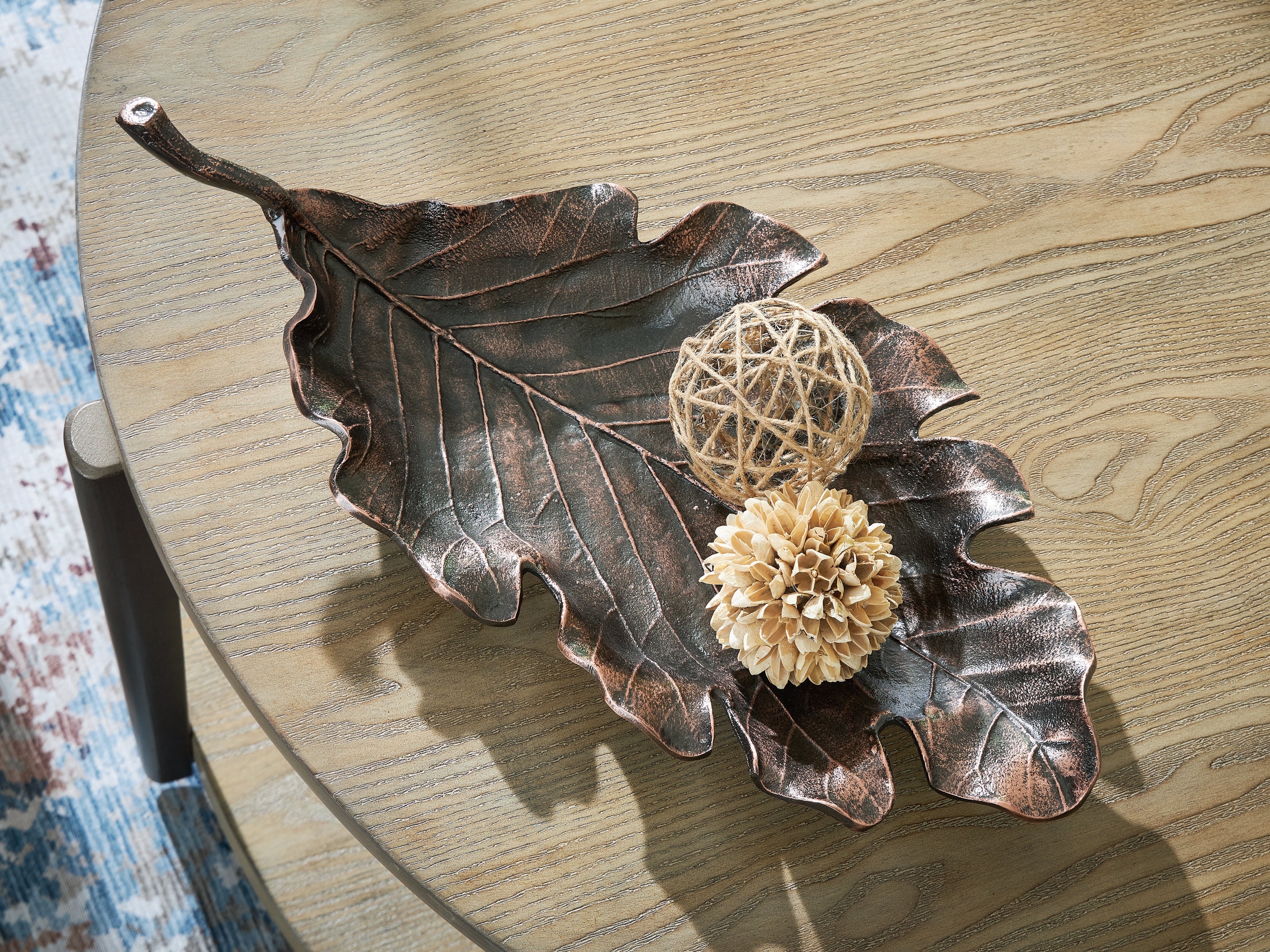 Tampa Furniture Outlet Lutz - Ashley Furniture - Avermund Sculpture - Sculpture - A2000819