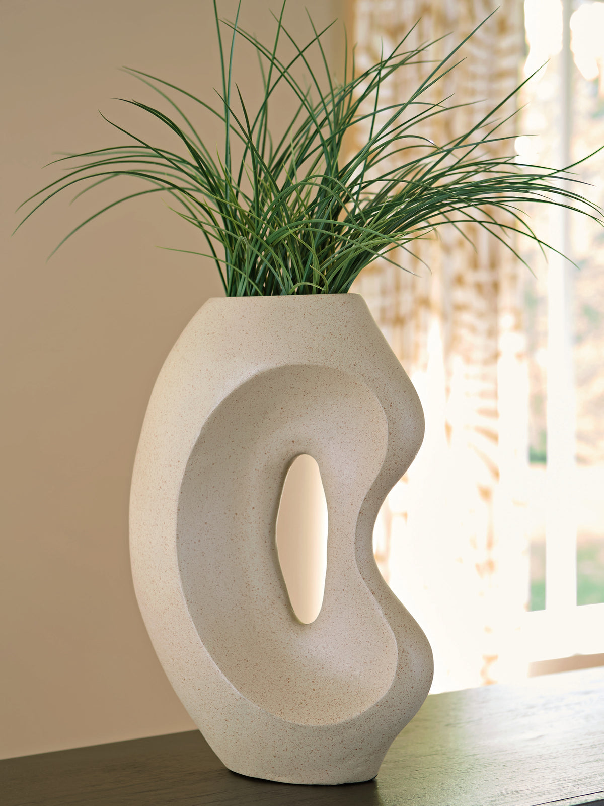 Tampa Furniture Outlet Lutz - Ashley Furniture - Odion Vase - Vase - A2000842