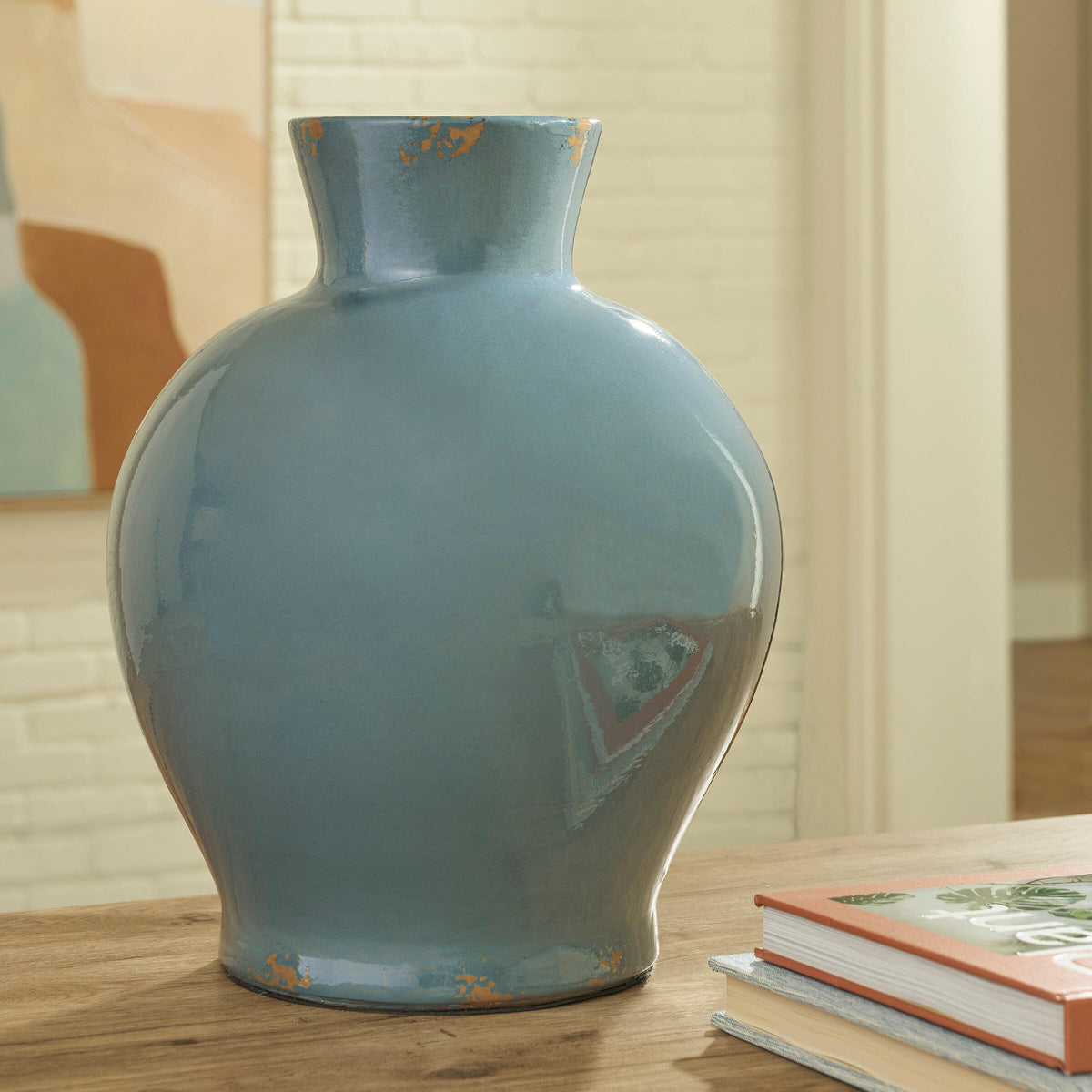 Tampa Furniture Outlet Lutz - Ashley Furniture - Giliburgh Vase - Vase - A2000959