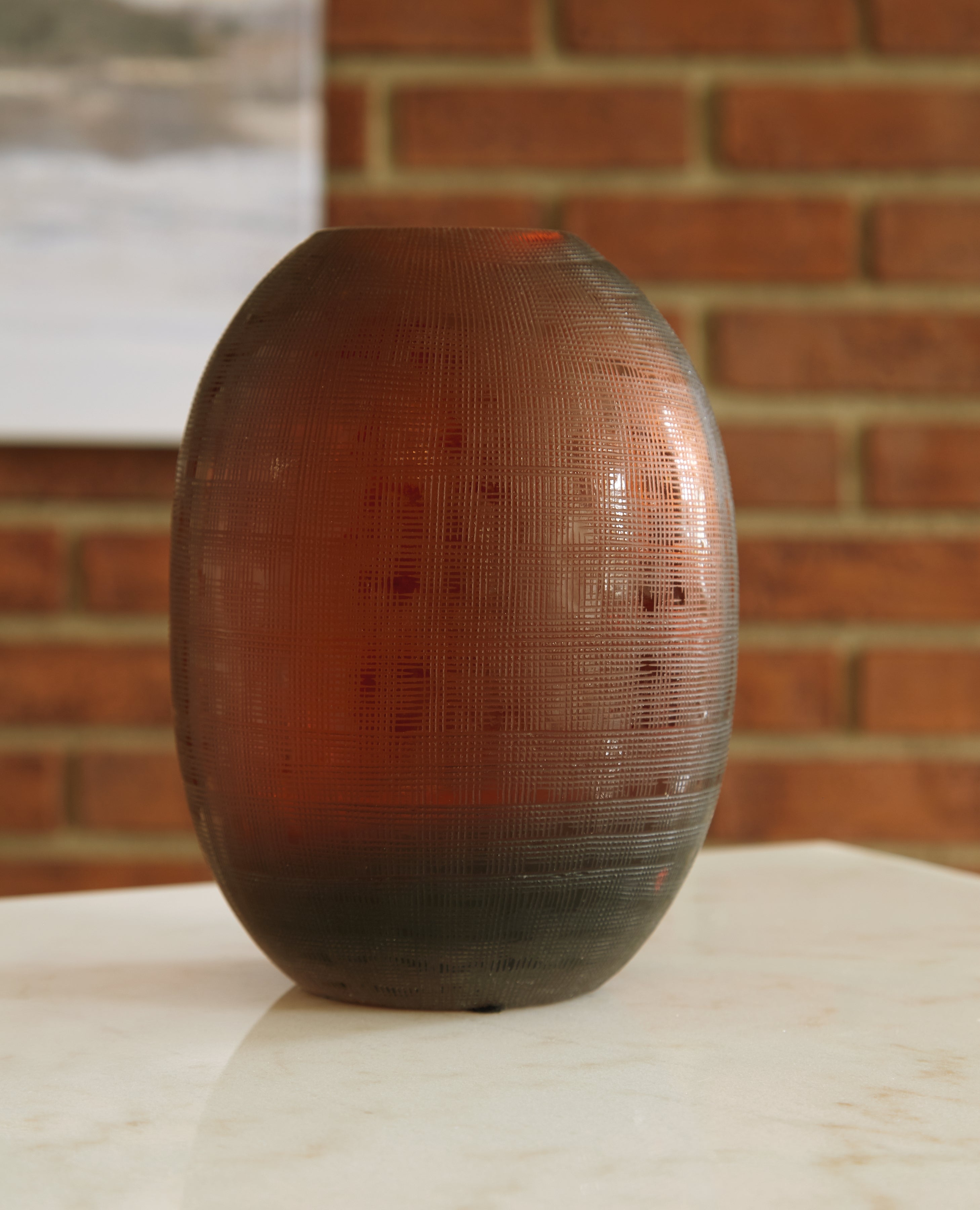 Tampa Furniture Outlet Lutz - Ashley Furniture - Embersen Vase - Vase / Amber - A2900001V