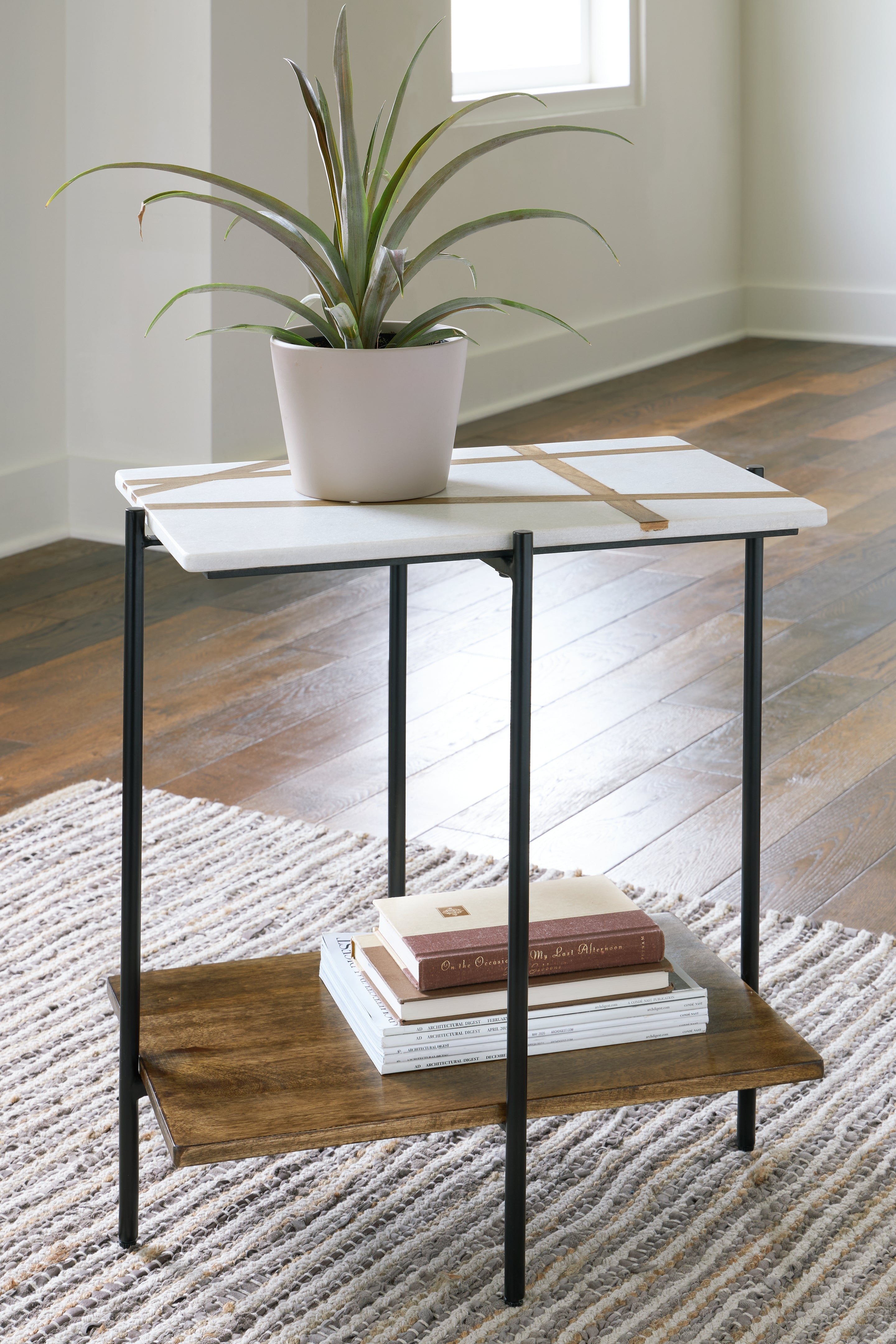 Tampa Furniture Outlet Lutz - Ashley Furniture - Braxmore Accent Table - Accent Table / White/Light Brown - A4000525