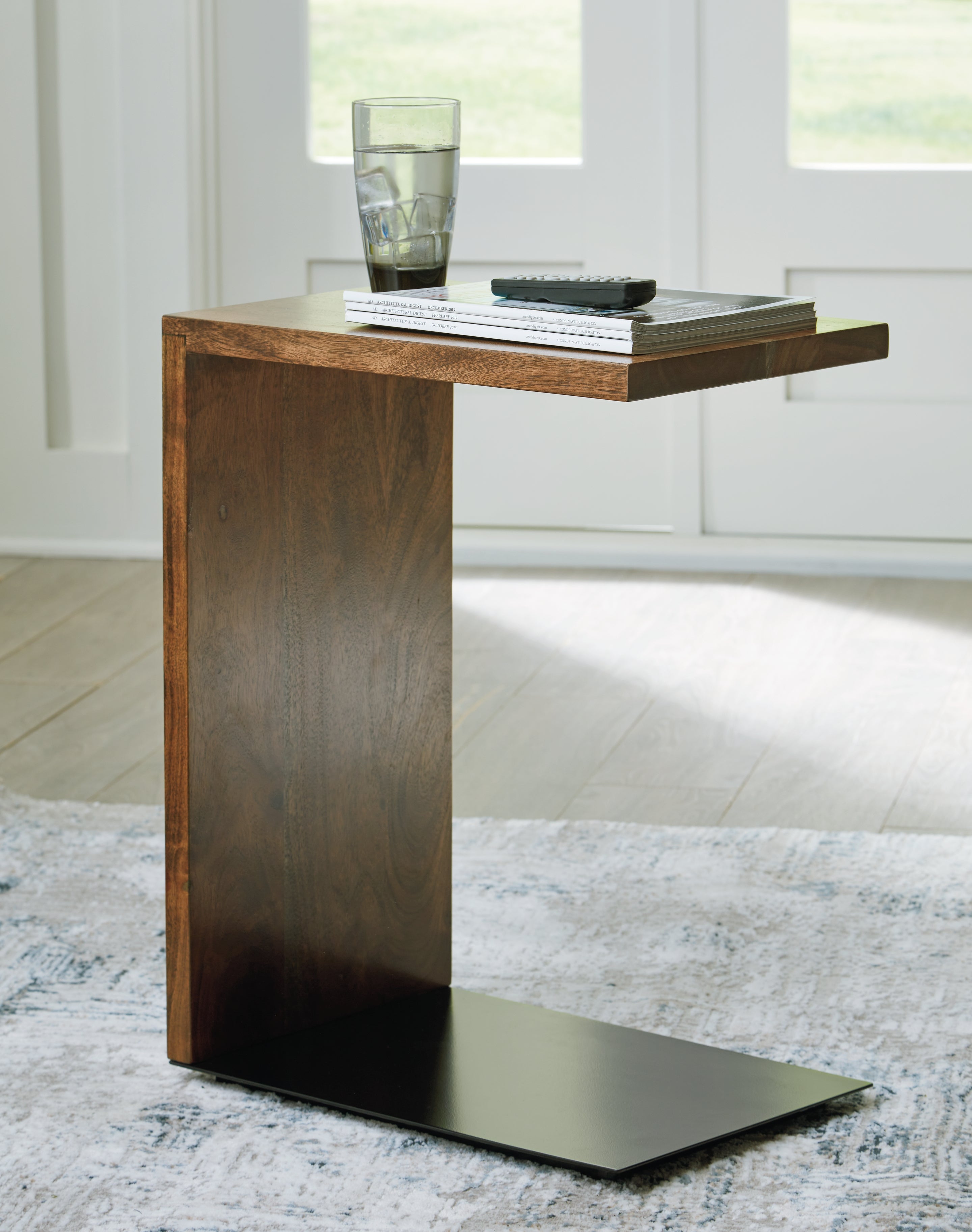 Tampa Furniture Outlet Lutz - Ashley Furniture - Wimshaw Accent Table - Accent Table / Brown/Black - A4000618