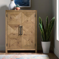 Tampa Furniture Outlet Lutz - Ashley Furniture - Clayburns Bar Cabinet - Bar Cabinet - A4000744