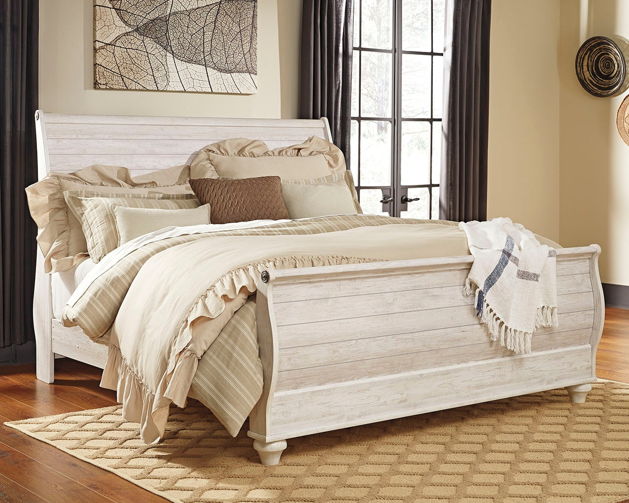 Tampa Furniture Outlet Lutz - Ashley Furniture - Willowton Bedroom - King Sleigh Bed / Whitewash - B267B11
