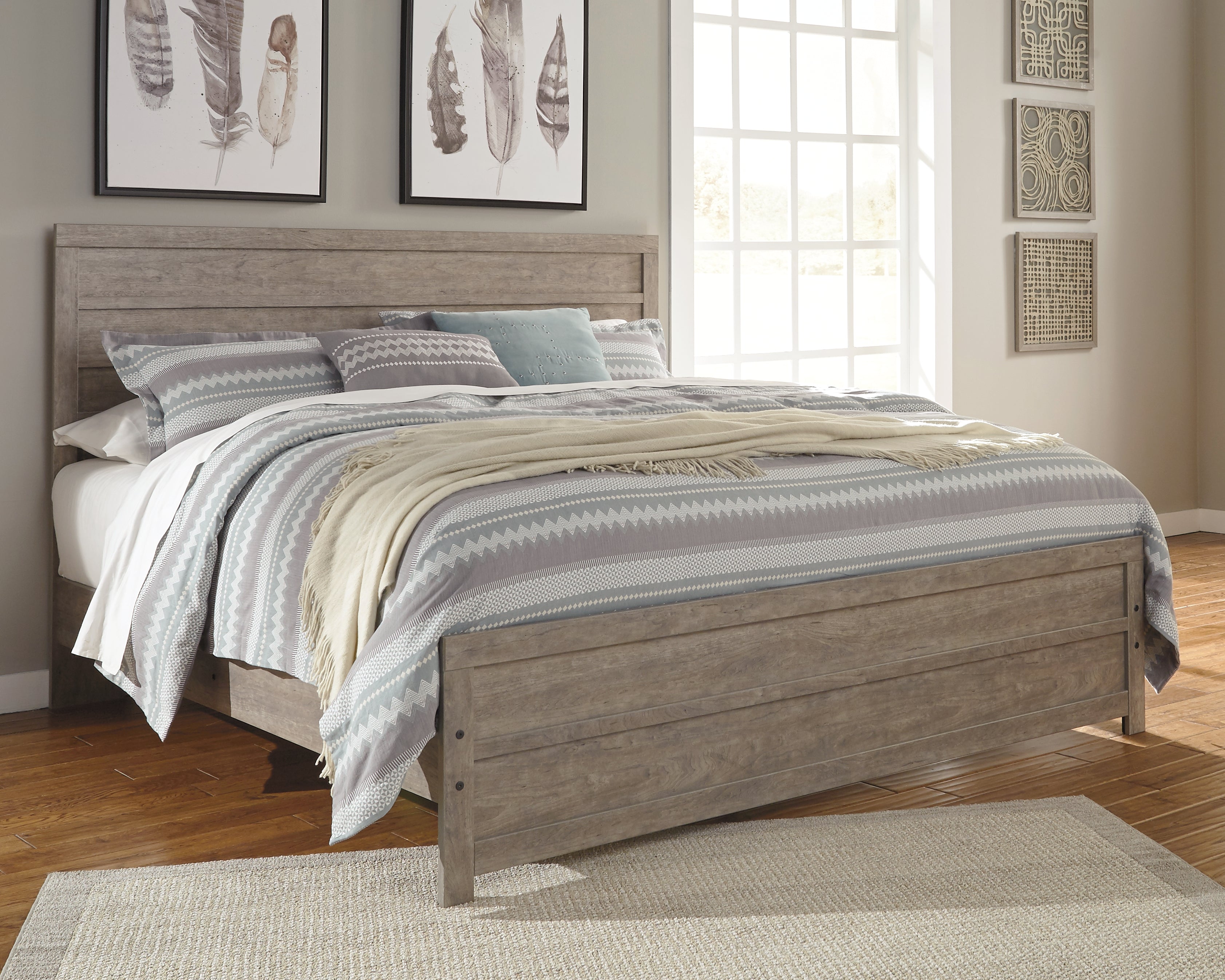 Tampa Furniture Outlet Lutz - Ashley Furniture - Culverbach Bedroom - King Panel Bed / Gray - B070B10
