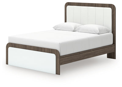Tampa Furniture Outlet Lutz - Ashley Furniture - Kendanport Bedroom - Queen Upholstered Bed / White/Brown - PCB1108B7