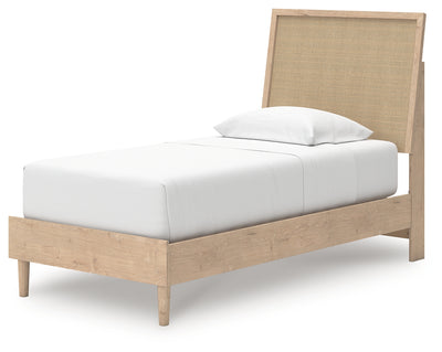 Cielden Bedroom