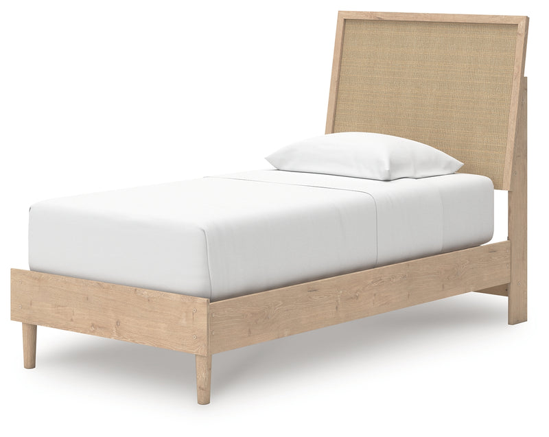 Cielden Bedroom
