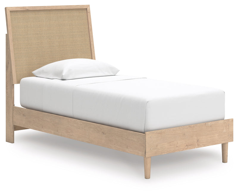 Cielden Bedroom