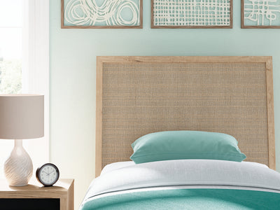 Cielden Bedroom