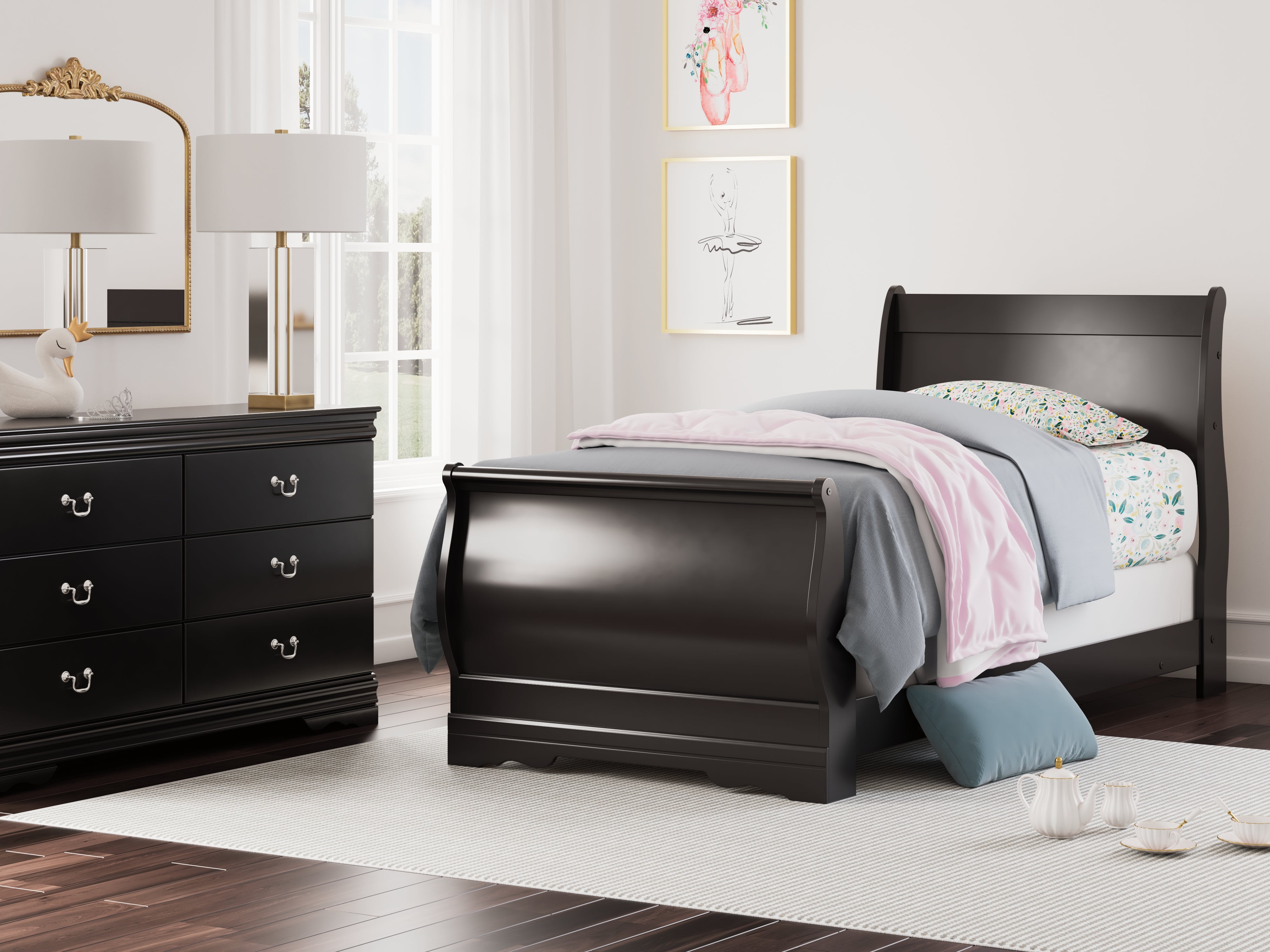 Tampa Furniture Outlet Lutz - Ashley Furniture - Huey Vineyard Bedroom - Twin Sleigh Bed / Black - B128B5