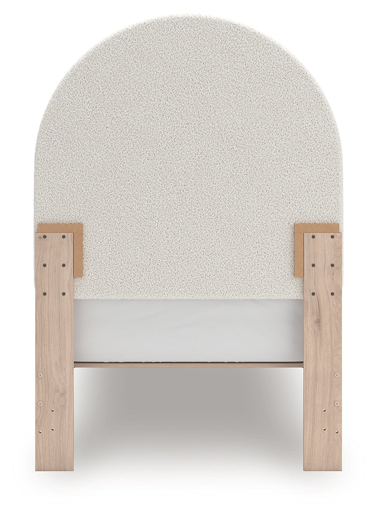 Arloster Bedroom