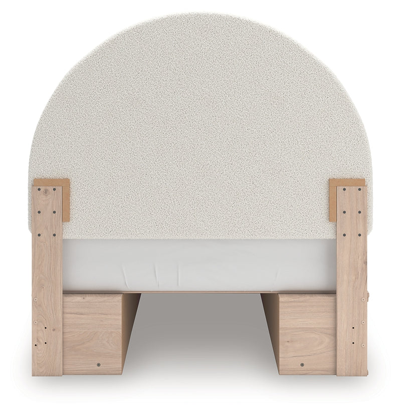 Arloster Bedroom