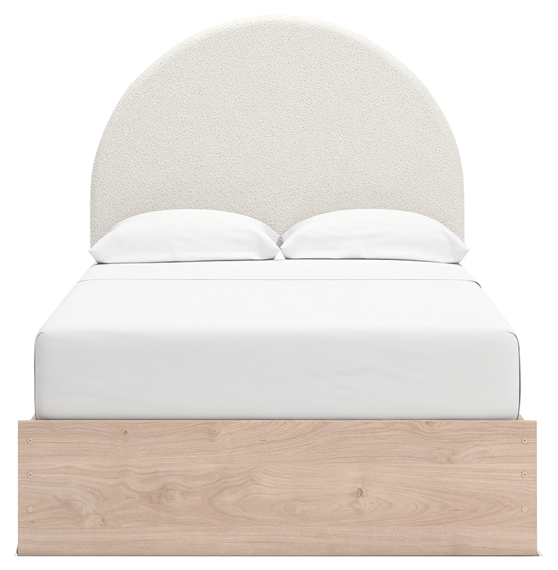 Arloster Bedroom