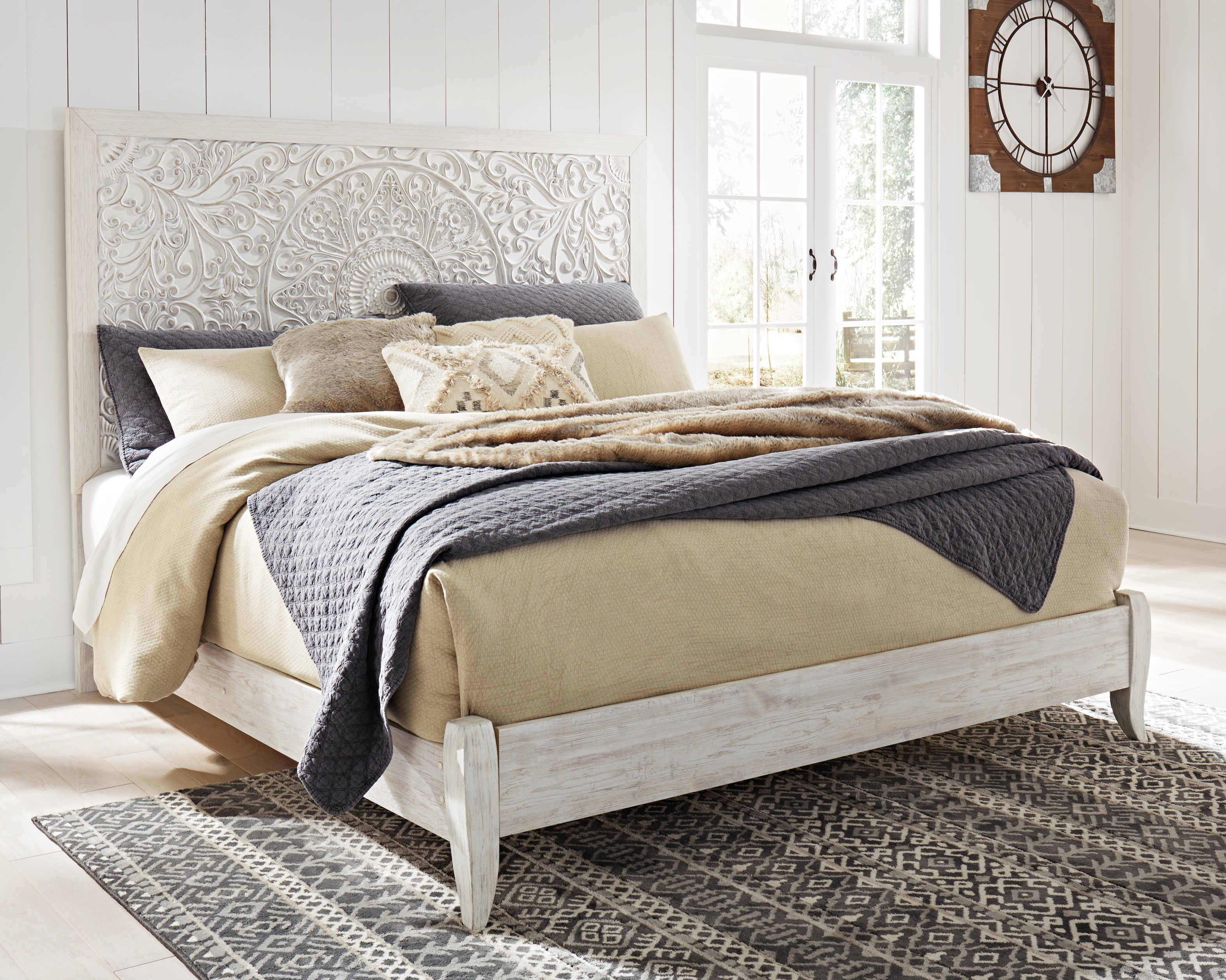 Tampa Furniture Outlet Lutz - Ashley Furniture - Paxberry Bedroom - King Panel Bed / Whitewash - B181B10