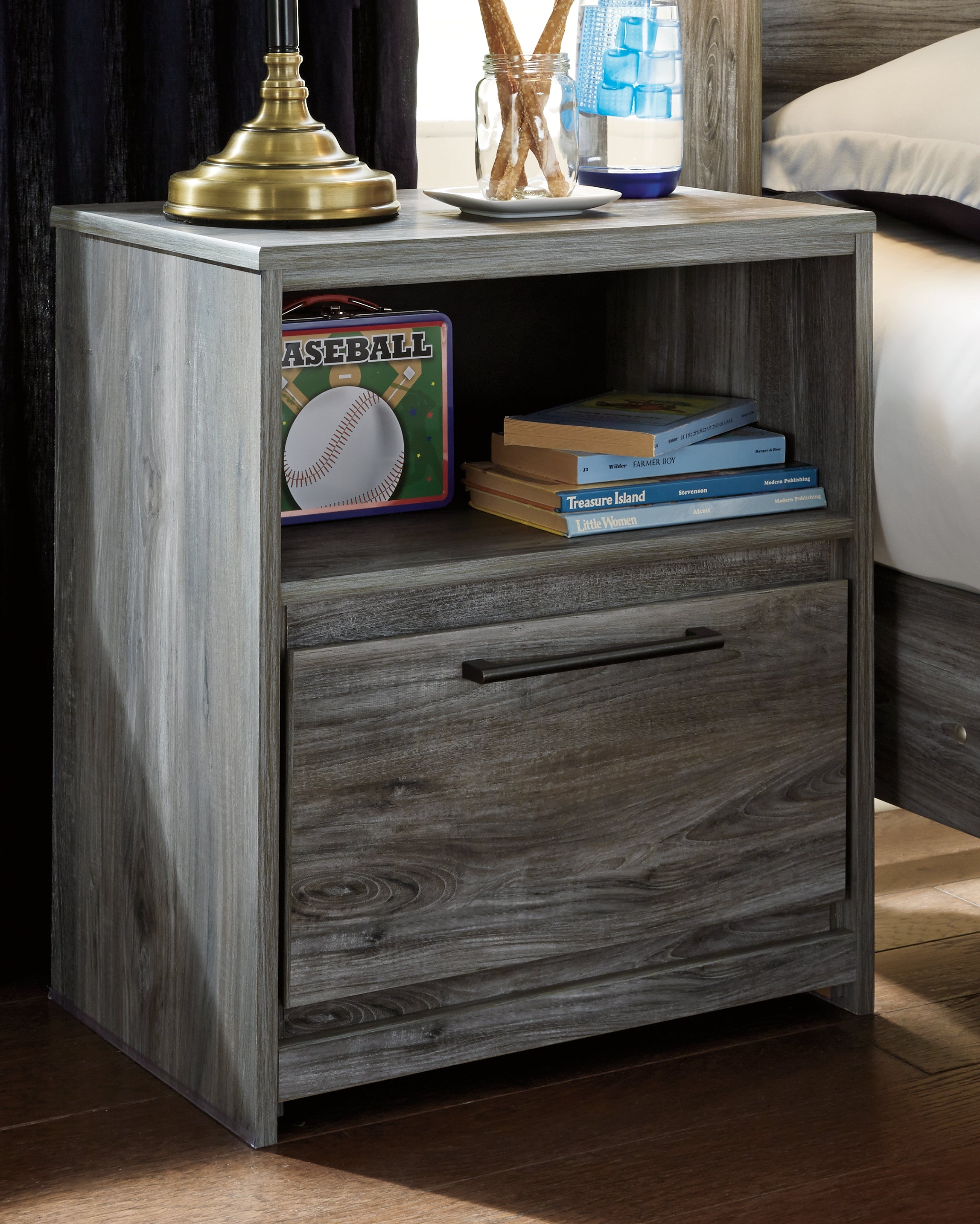 Tampa Furniture Outlet Lutz - Ashley Furniture - Baystorm Bedroom - One Drawer Night Stand / Gray - B221-91