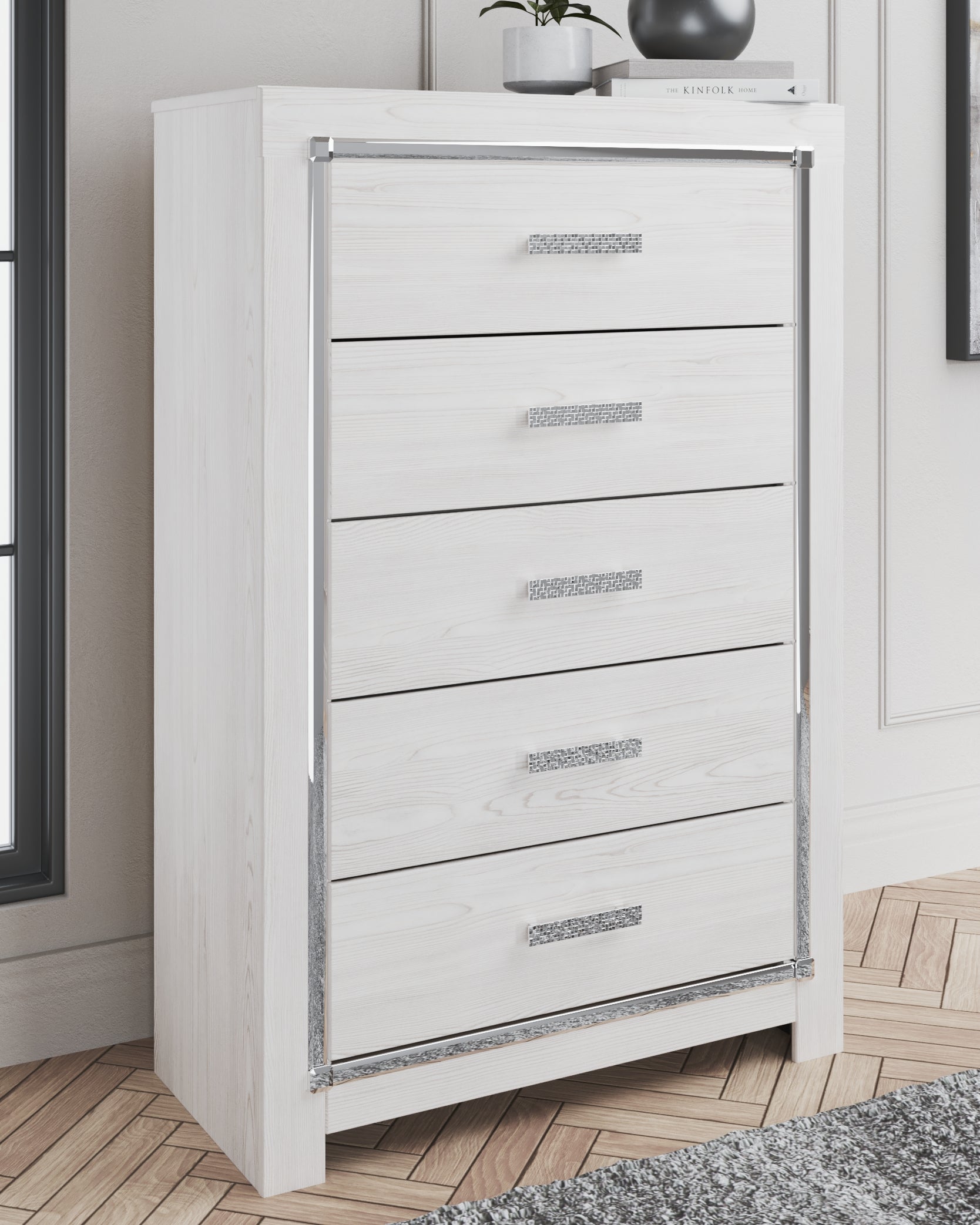 Tampa Furniture Outlet Lutz - Ashley Furniture - Altyra Bedroom - Five Drawer Chest / White - B2640-46