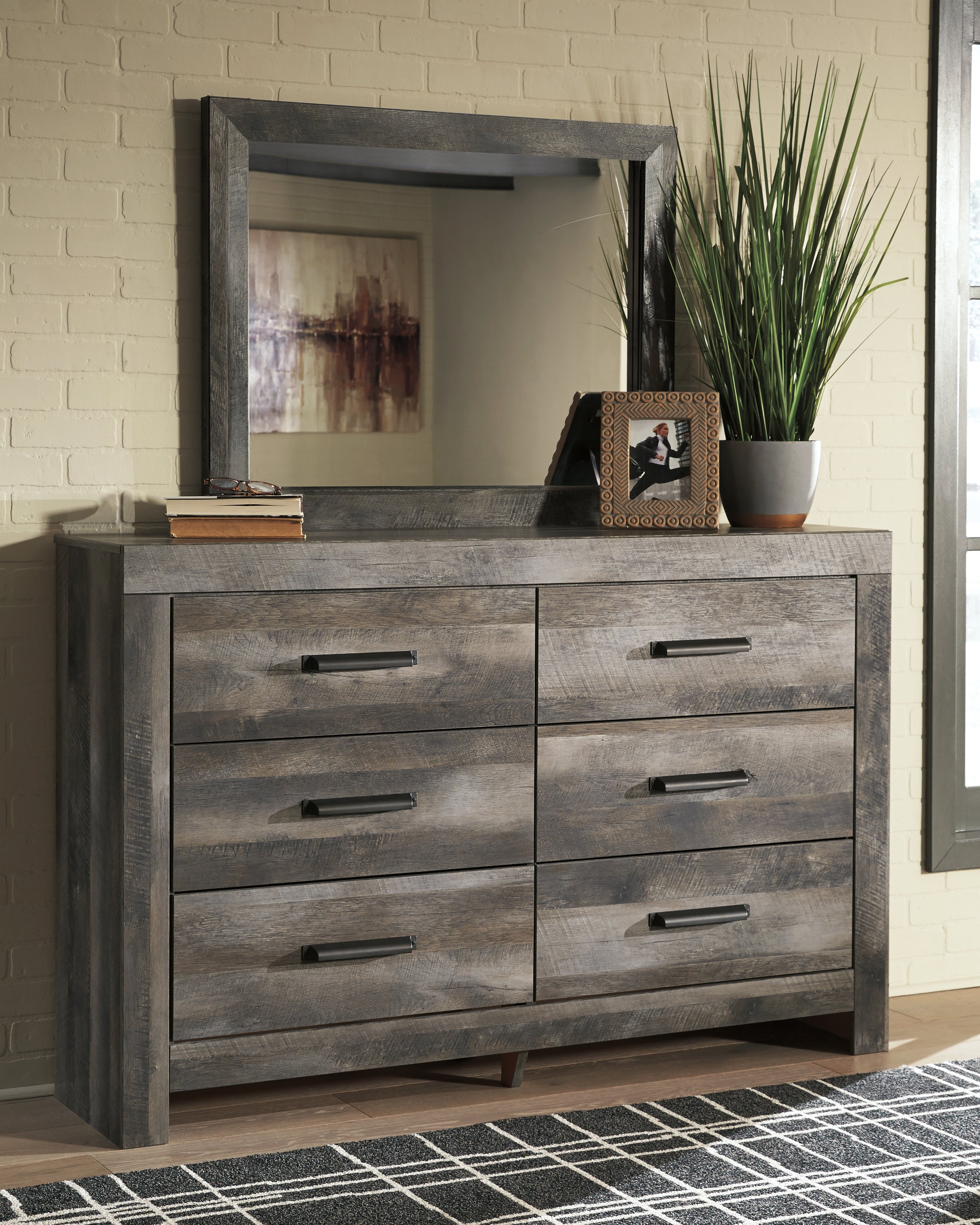 Tampa Furniture Outlet Lutz - Ashley Furniture - Wynnlow Bedroom - Dresser and Mirror / Gray - B440B1