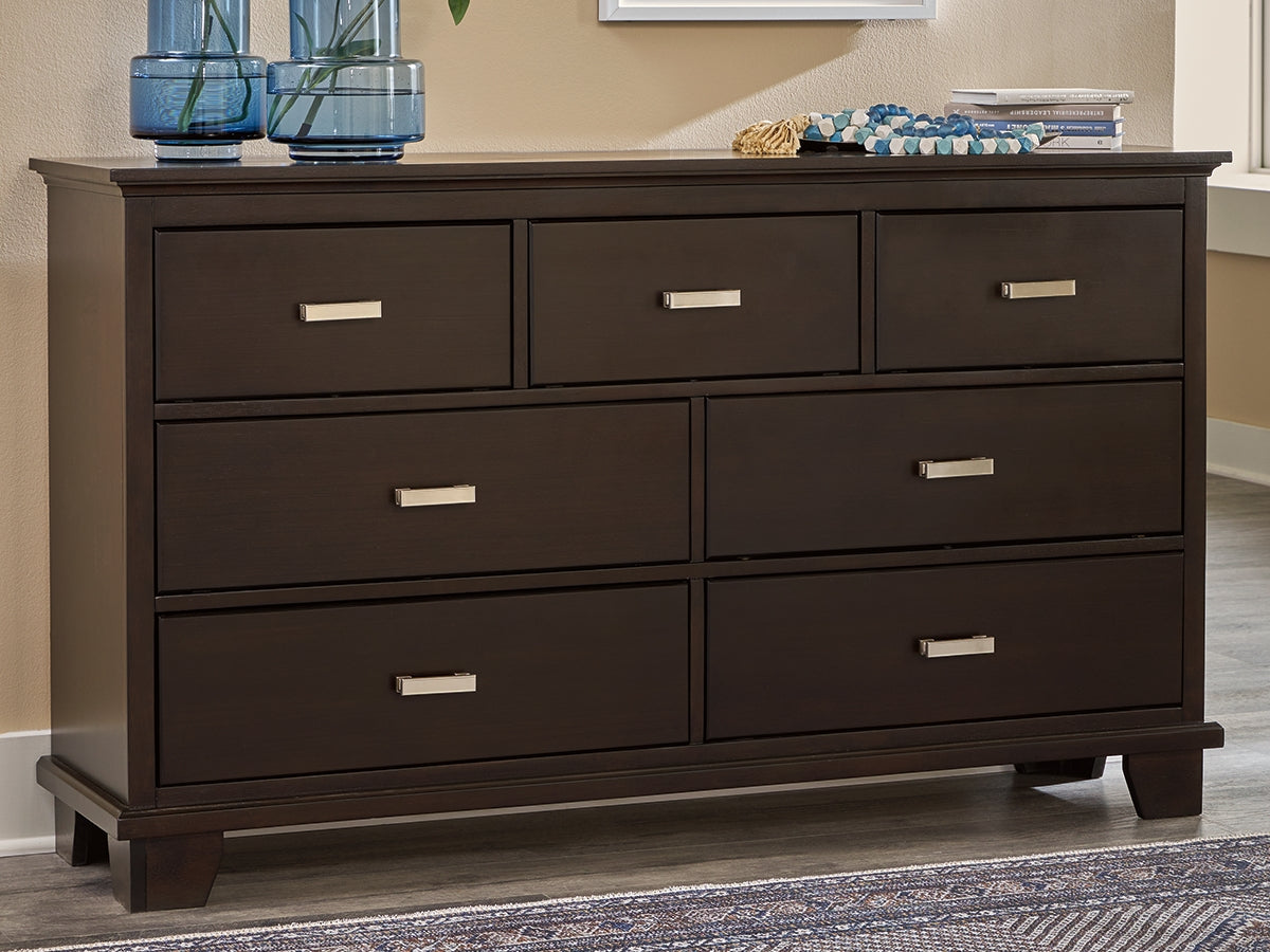 Tampa Furniture Outlet Lutz - Ashley Furniture - Covetown Bedroom - Dresser / Dark Brown - B441-31