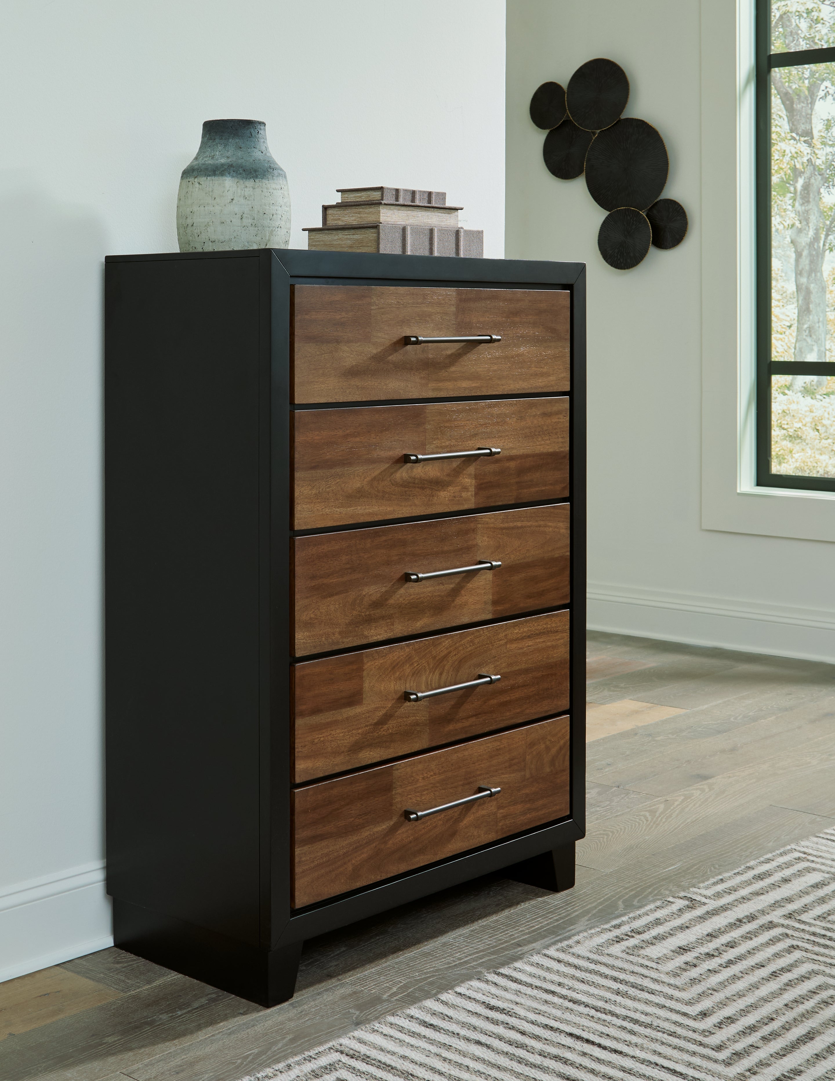 Tampa Furniture Outlet Lutz - Ashley Furniture - Kraeburn Bedroom - Five Drawer Chest / Brown/Black - B496-46
