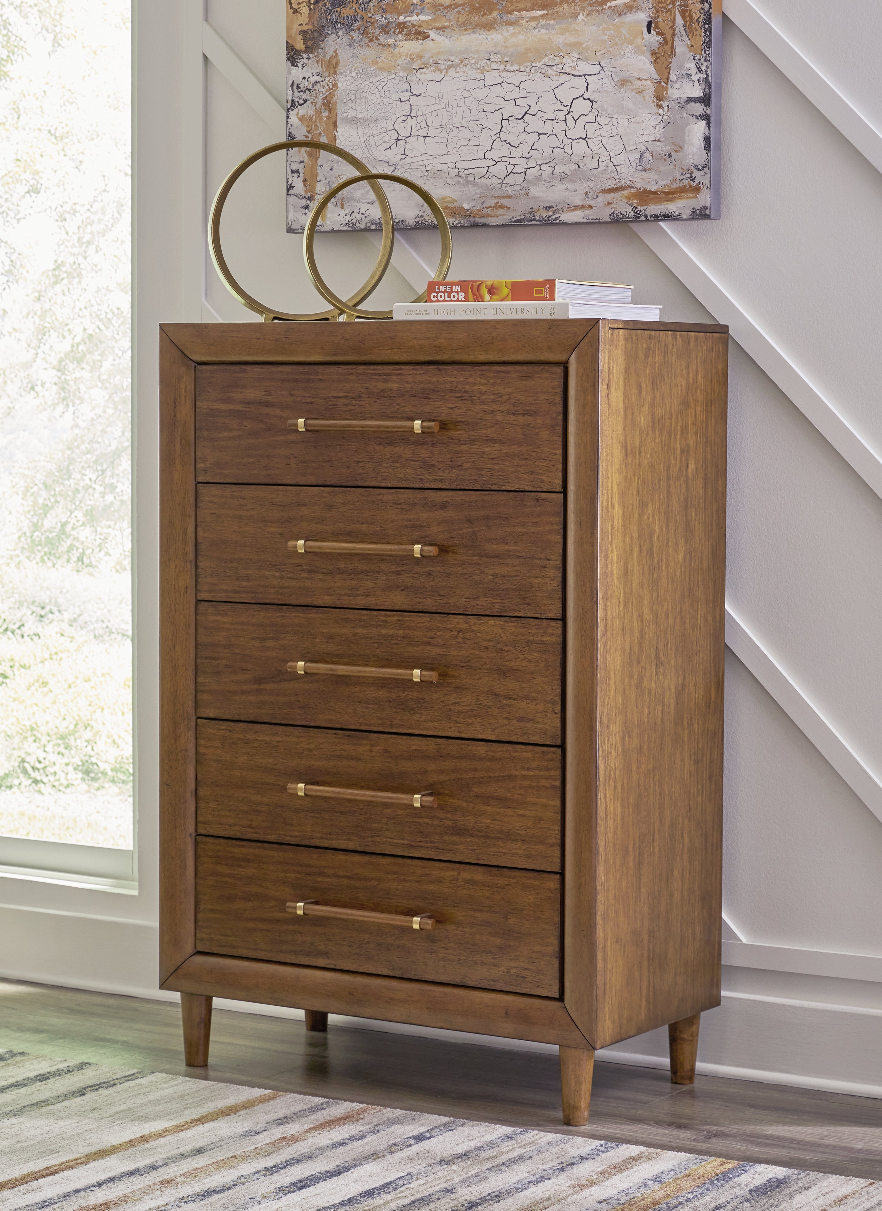 Tampa Furniture Outlet Lutz - Ashley Furniture - Lyncott Bedroom - Five Drawer Chest / Brown - B615-46