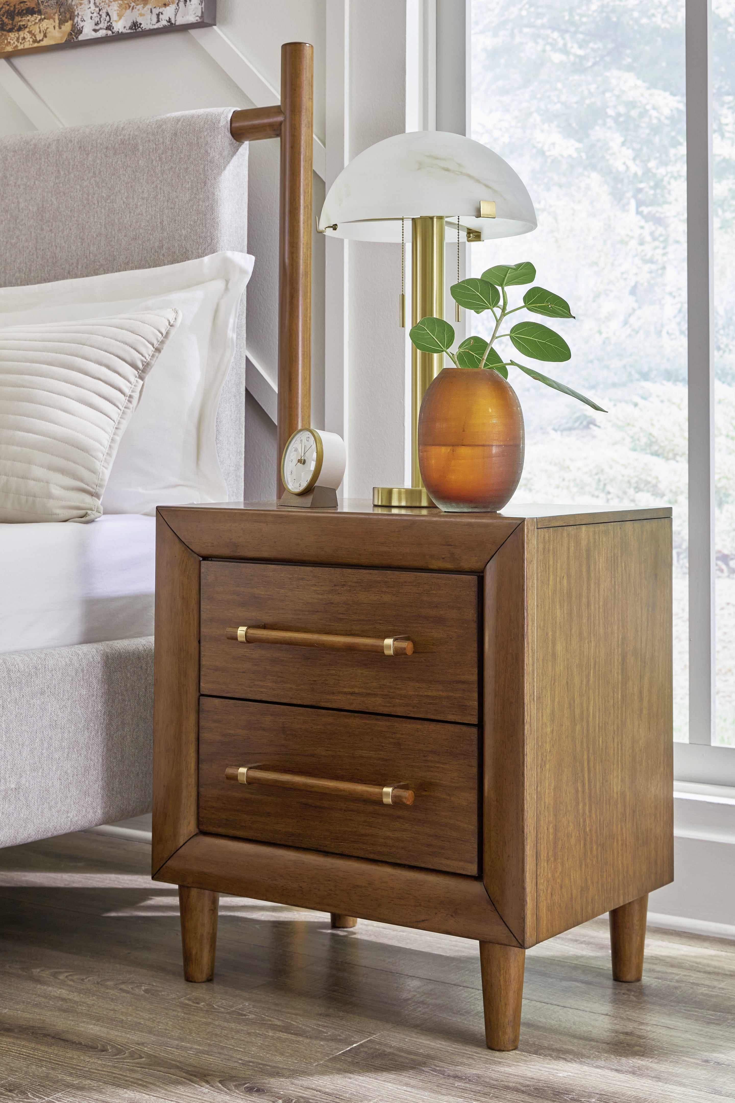 Tampa Furniture Outlet Lutz - Ashley Furniture - Lyncott Bedroom - Two Drawer Night Stand / Brown - B615-92