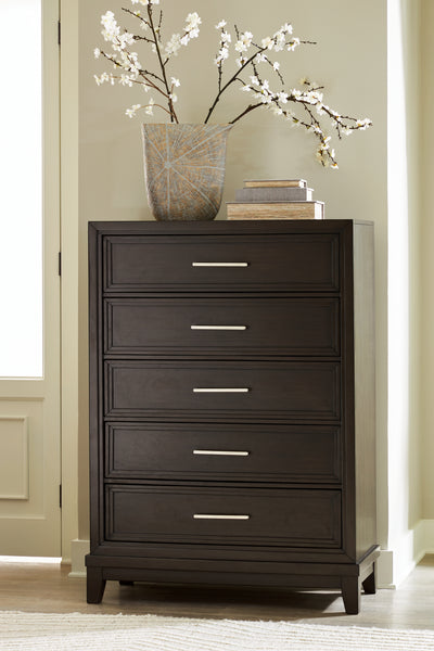 Tampa Furniture Outlet Lutz - Ashley Furniture - Neymorton Bedroom - King Upholstered Panel Bed / Dark Grayish Brown - B618B4
