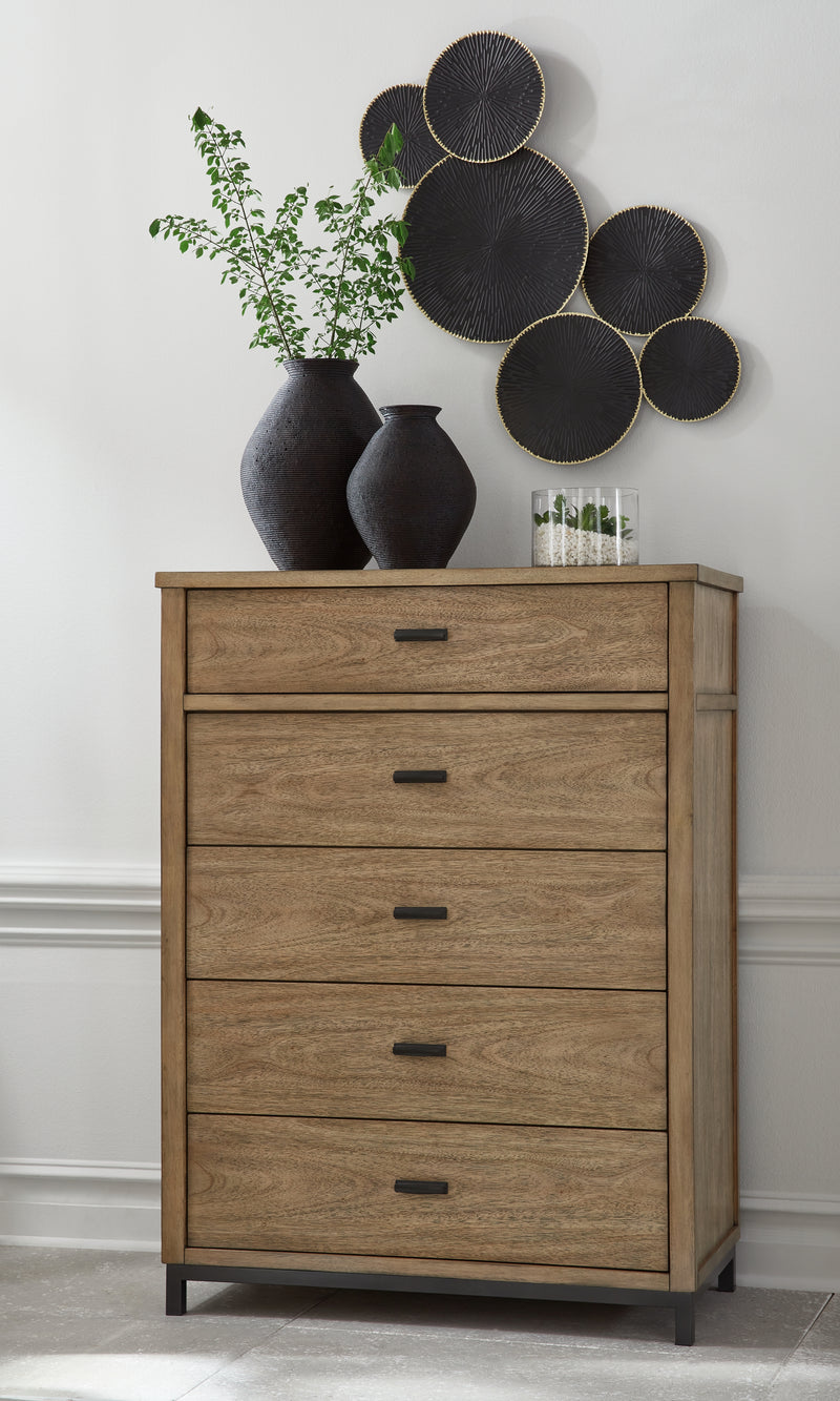 Tampa Furniture Outlet Lutz - Ashley Furniture - Tomtyn Bedroom - Five Drawer Chest / Light Brown - B622-46