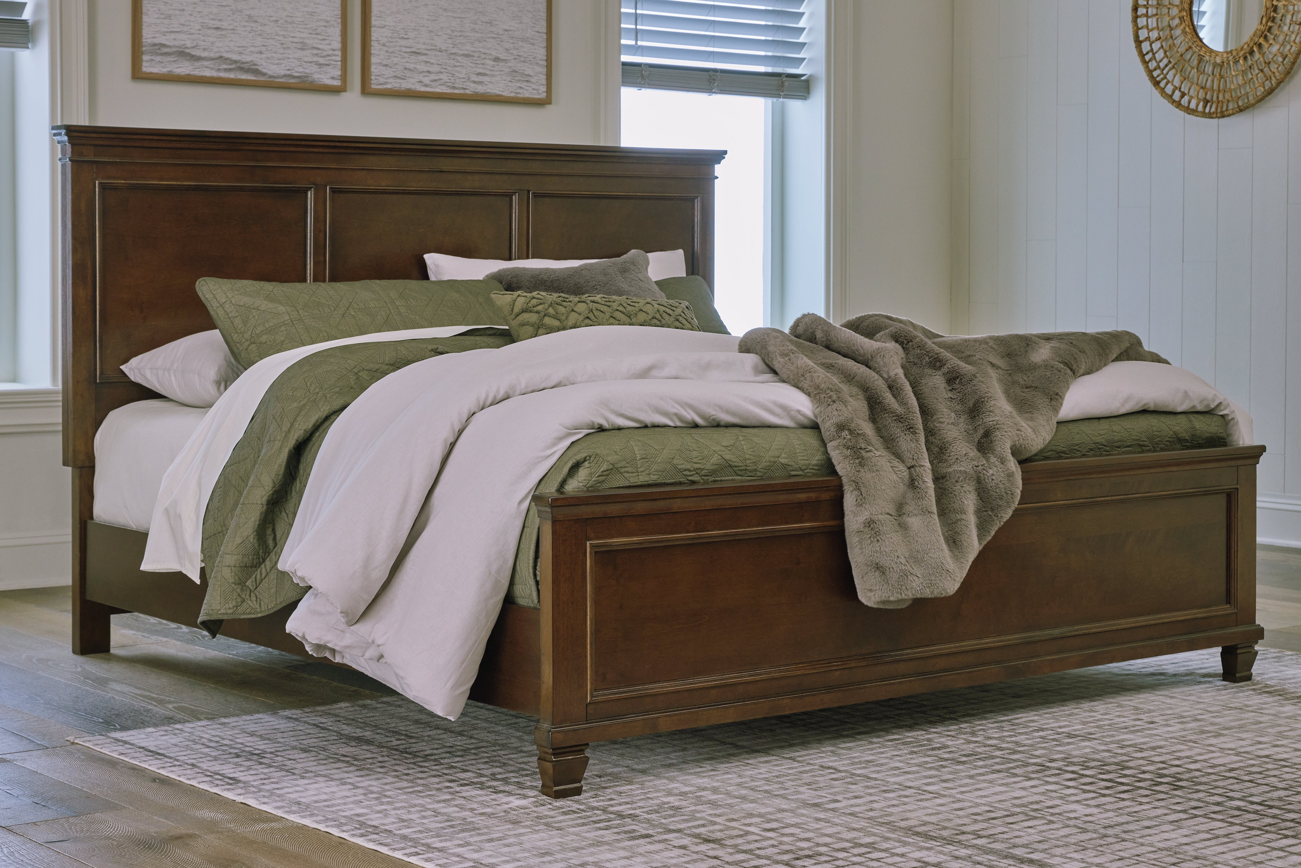 Tampa Furniture Outlet Lutz - Ashley Furniture - Danabrin Bedroom - King Panel Bed / Brown - B685B4