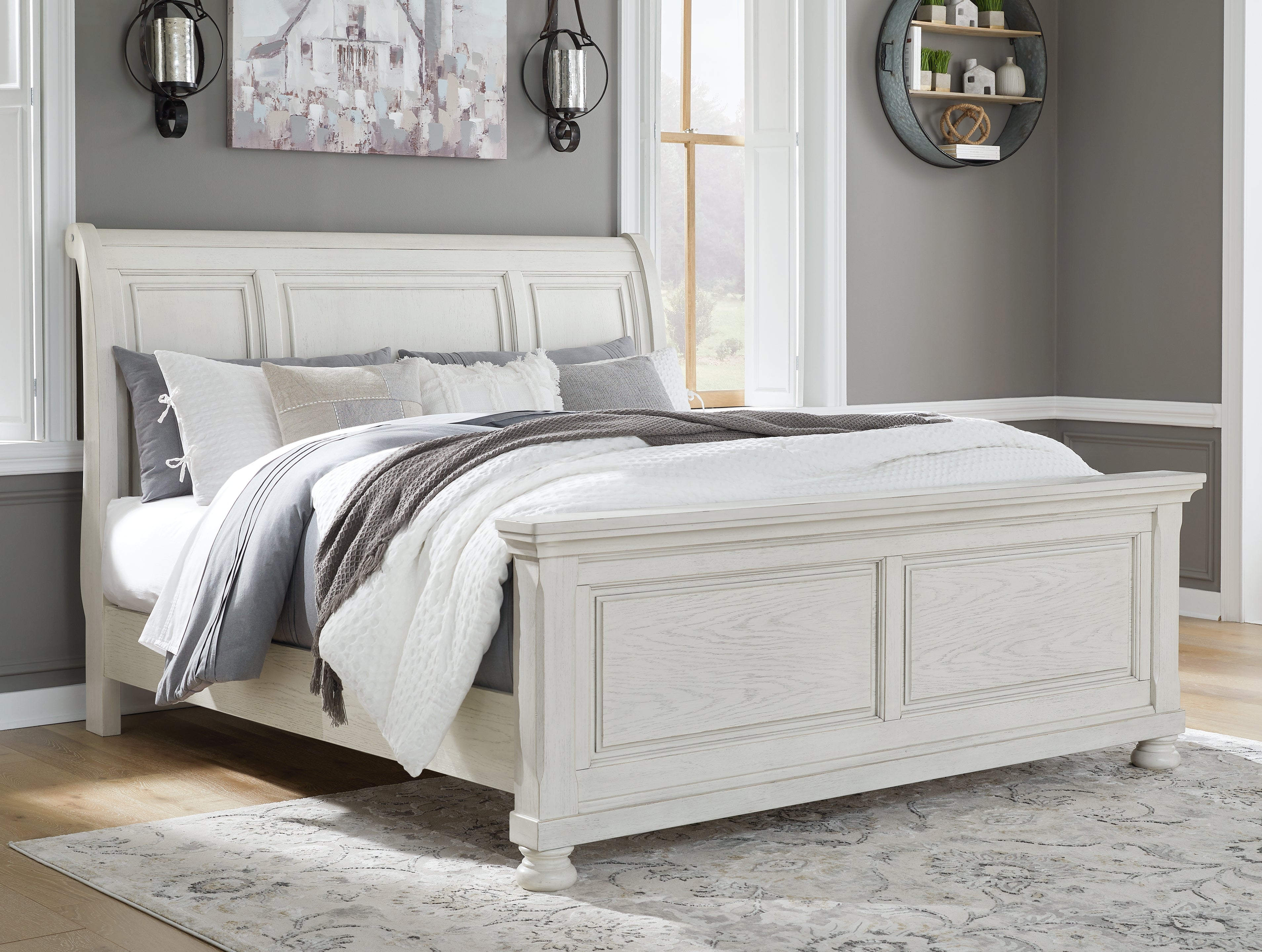 Tampa Furniture Outlet Lutz - Ashley Furniture - Robbinsdale Bedroom - Queen Sleigh Bed / Antique White - B742B23