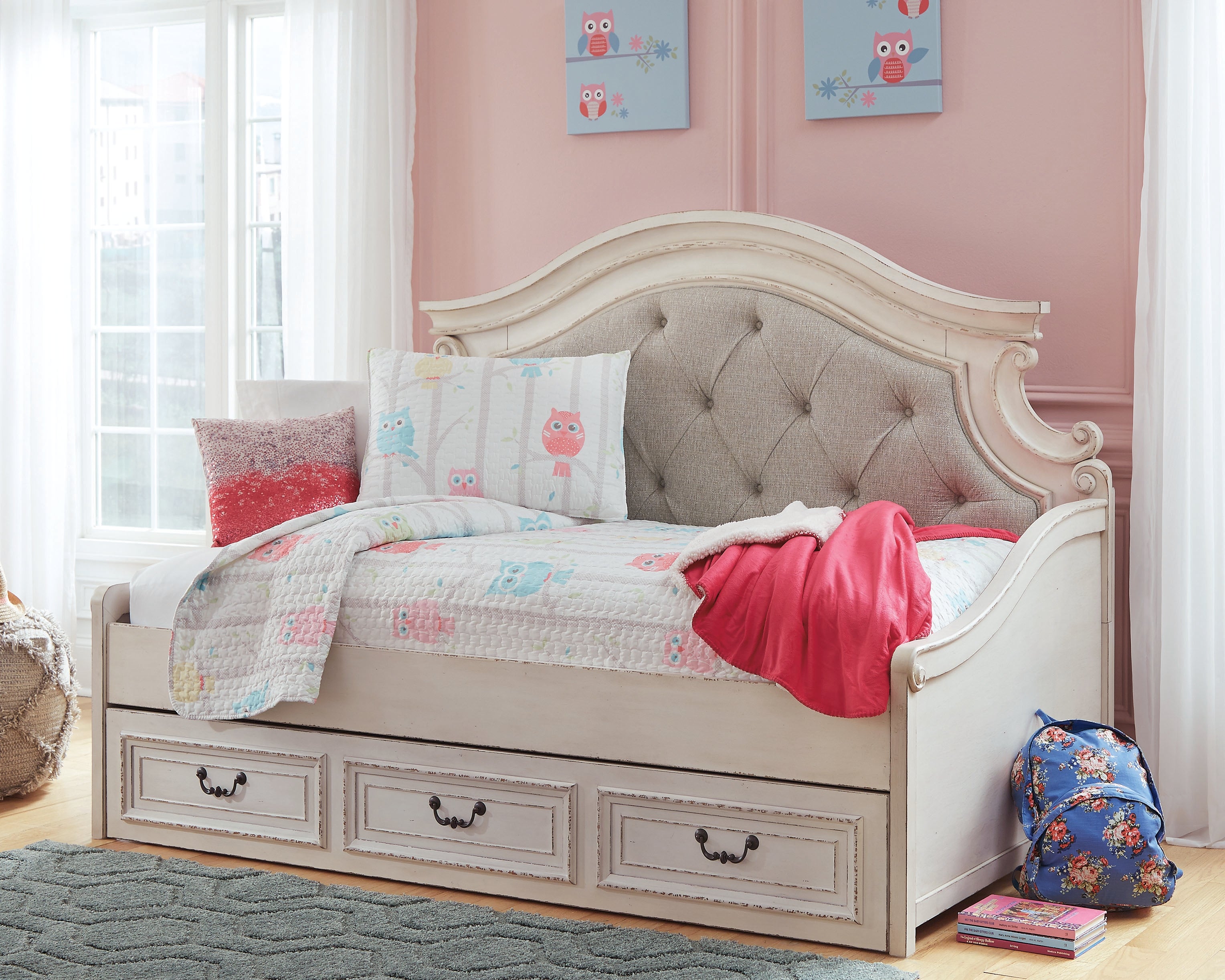 Tampa Furniture Outlet Lutz - Ashley Furniture - Realyn Bedroom - Twin Day Bed with 1 Large Storage Drawer / Chipped White - B743B15