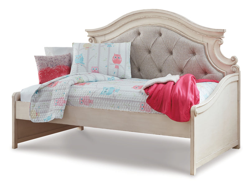 Realyn Bedroom
