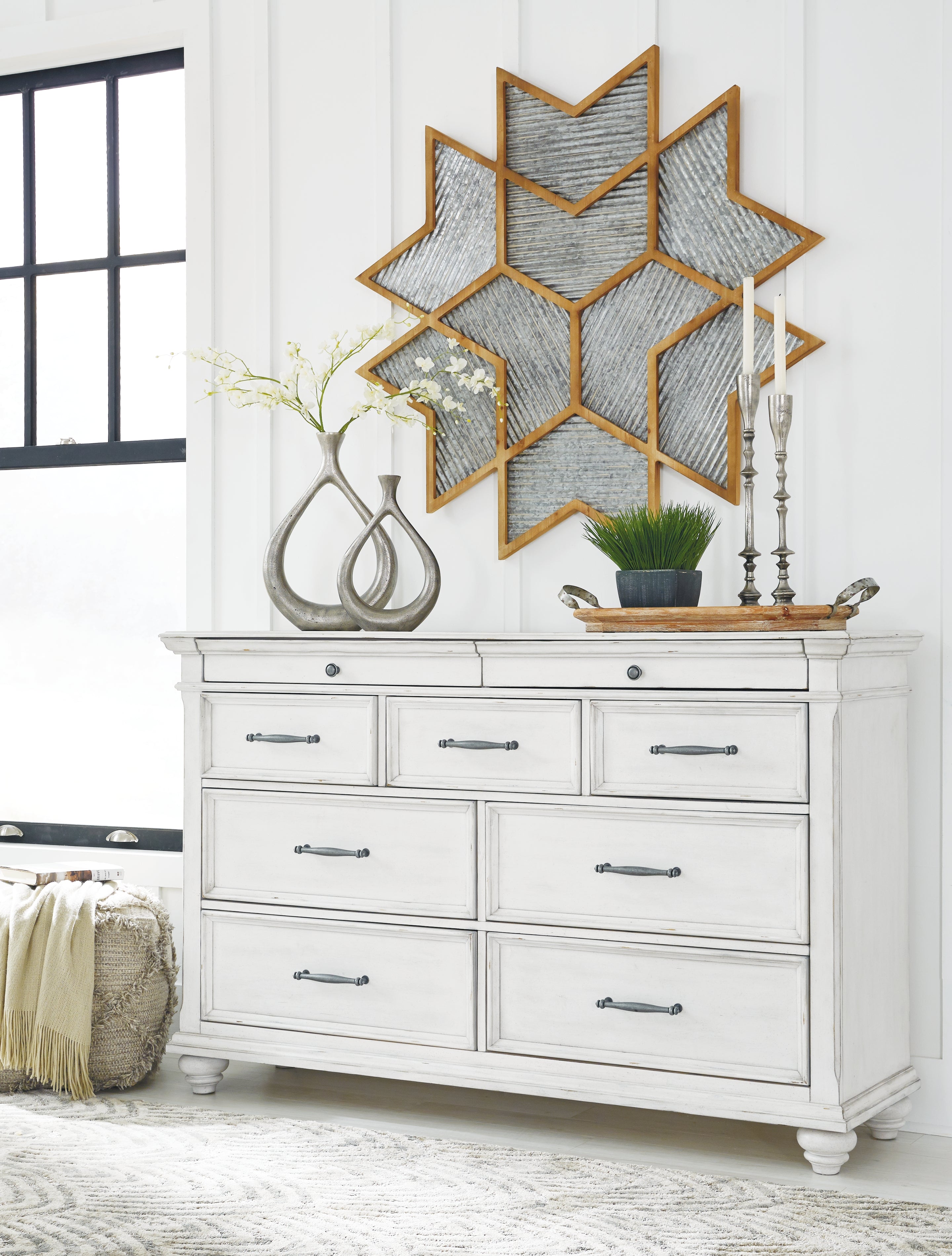 Tampa Furniture Outlet Lutz - Ashley Furniture - Kanwyn Bedroom - Dresser / Whitewash - B777-31