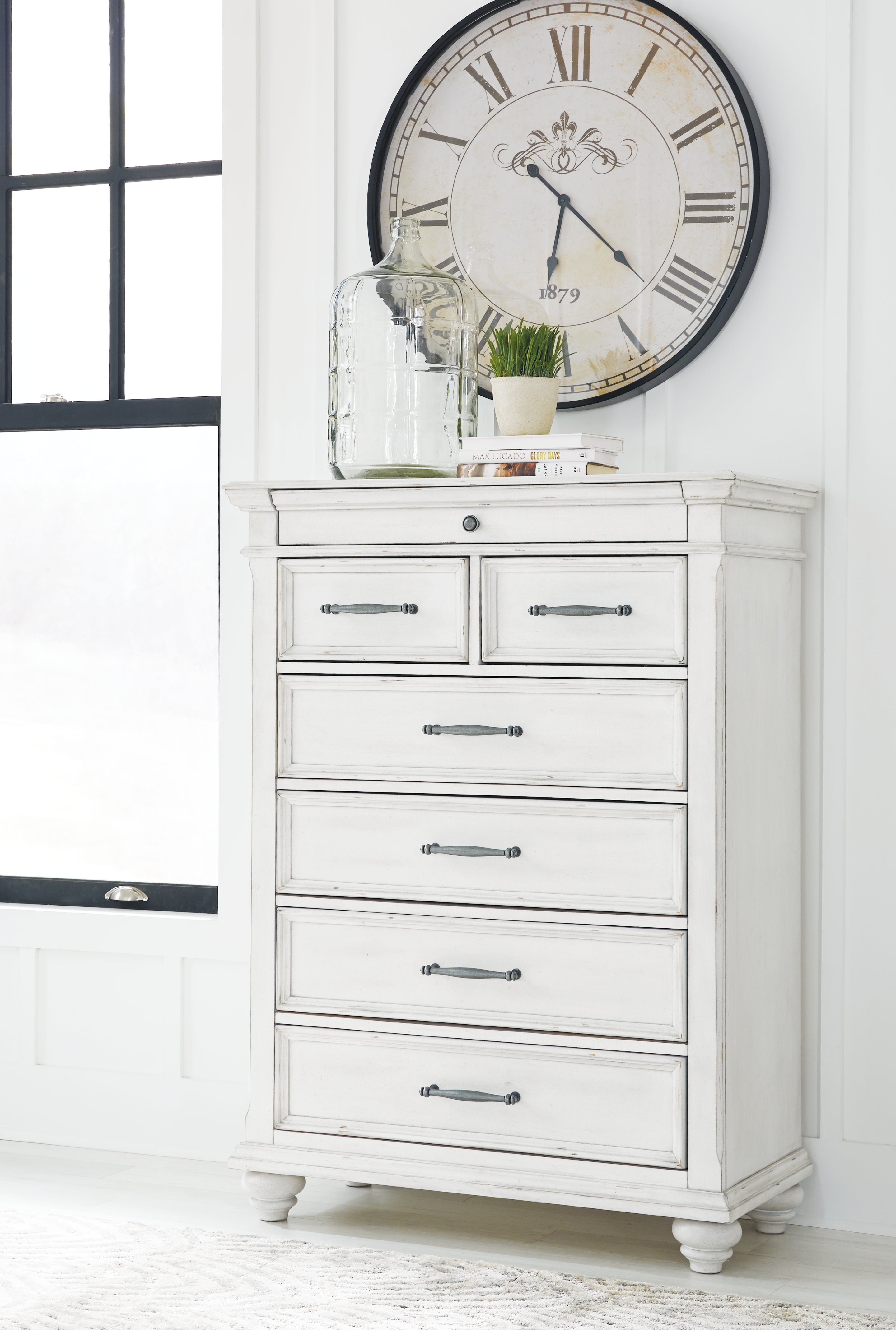 Tampa Furniture Outlet Lutz - Ashley Furniture - Kanwyn Bedroom - Chest / Whitewash - B777-46