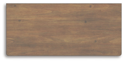 Feddinger Bedroom