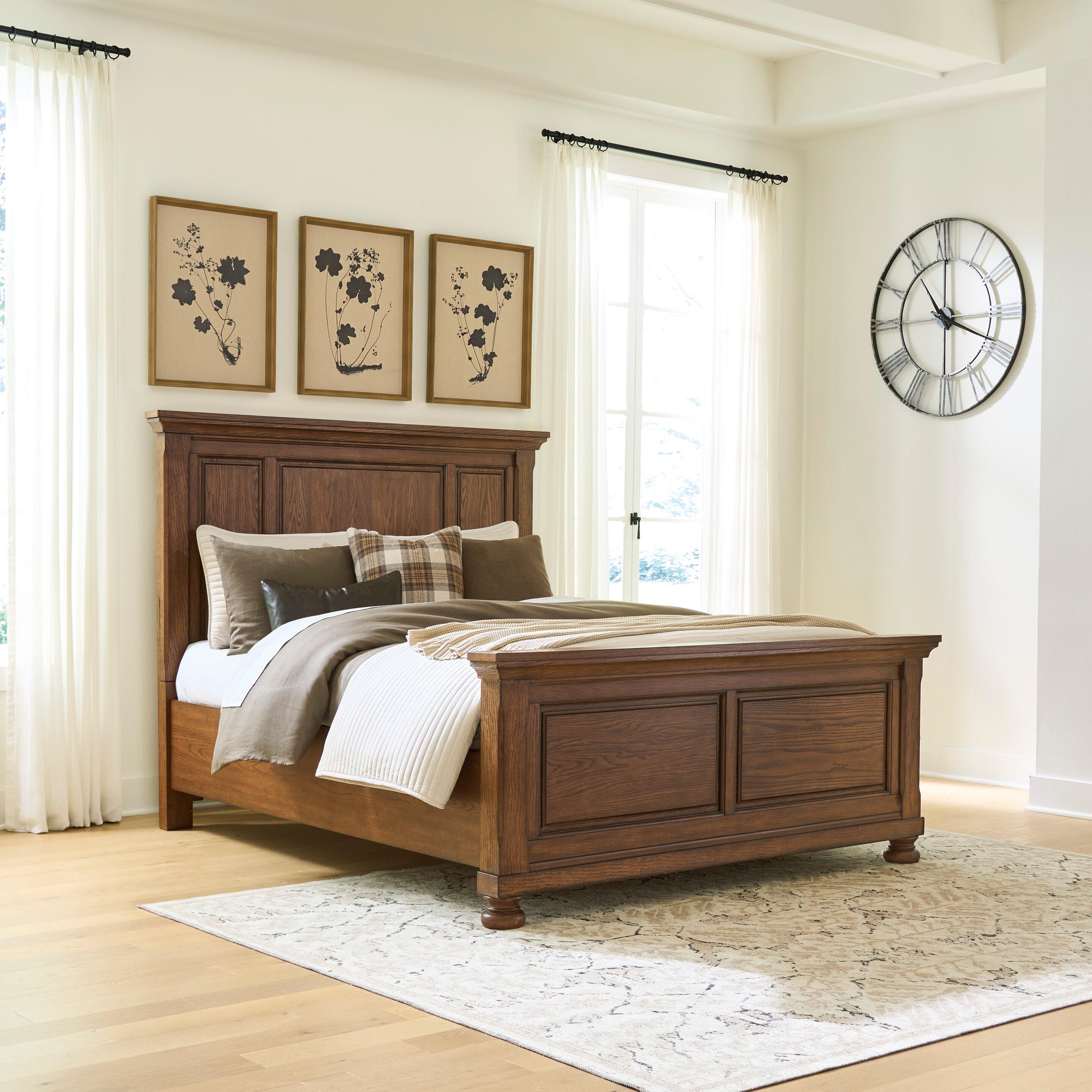 Tampa Furniture Outlet Lutz - Ashley Furniture - Zackaryn Bedroom - Queen Panel Bed / Warm Brown - PCB807B2