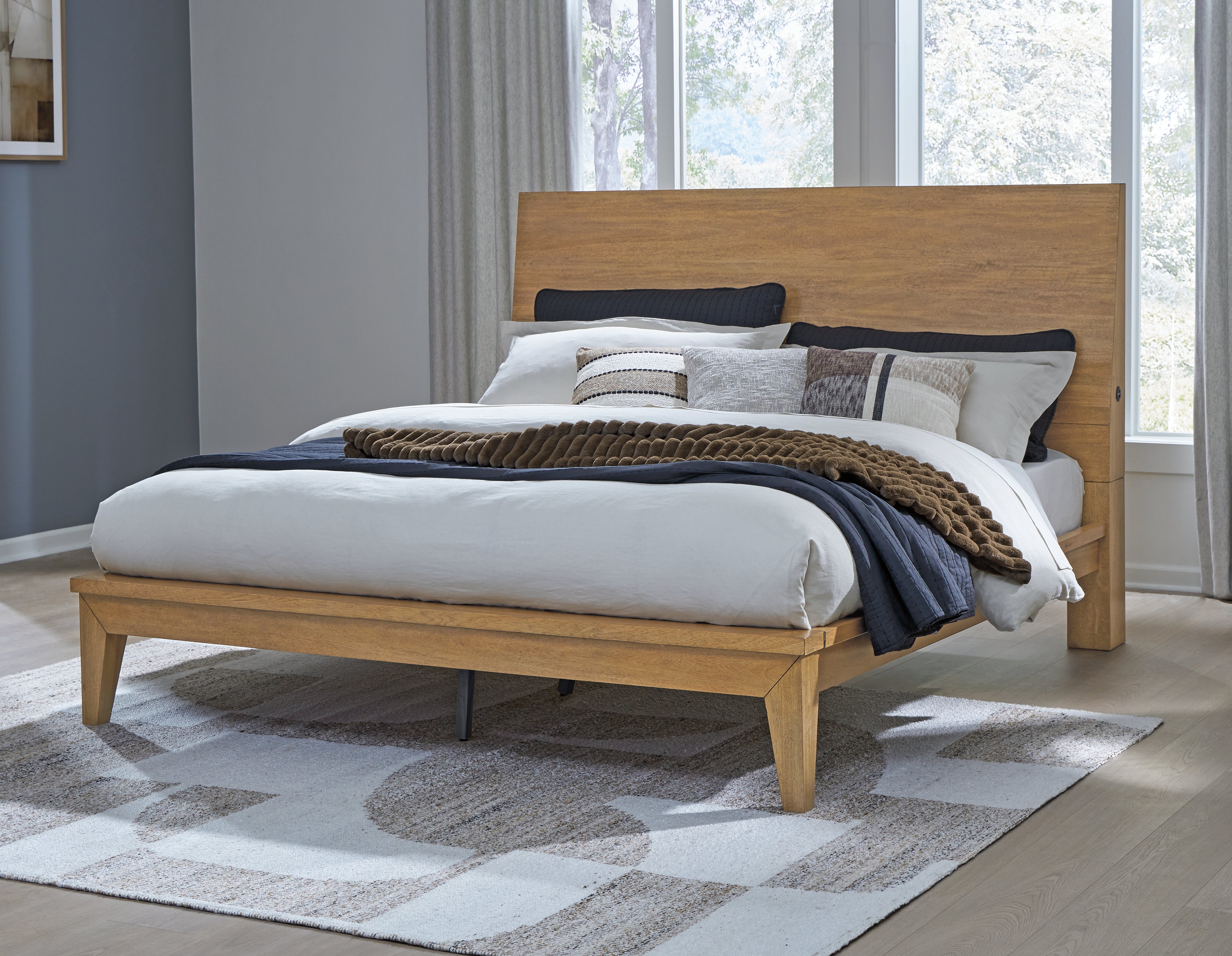 Tampa Furniture Outlet Lutz - Ashley Furniture - Sherbana Bedroom - California King Panel Bed / Light Brown - B833B5