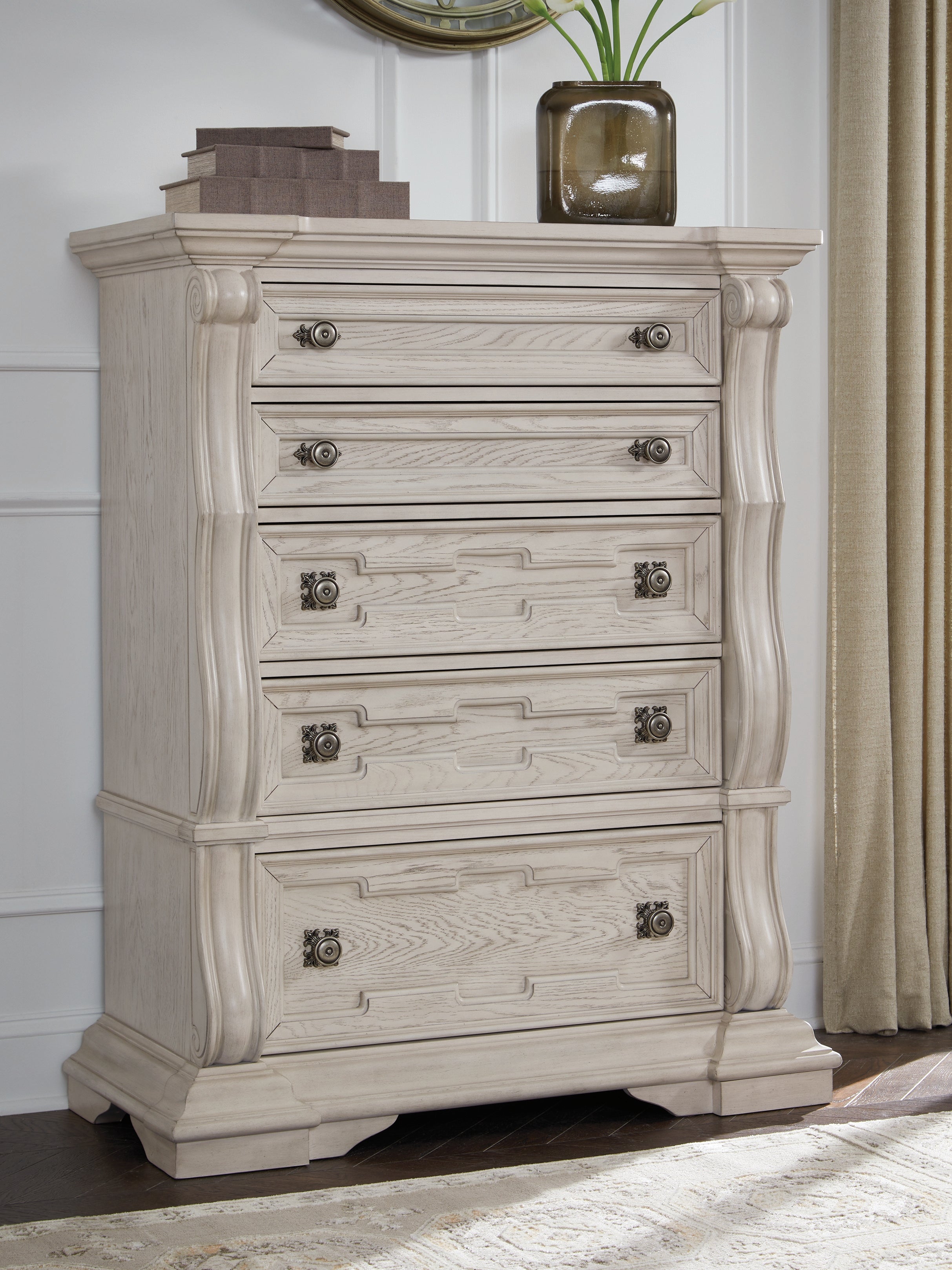 Tampa Furniture Outlet Lutz - Ashley Furniture - Bruchandi Bedroom - Five Drawer Chest / Antique White - PCB948-46