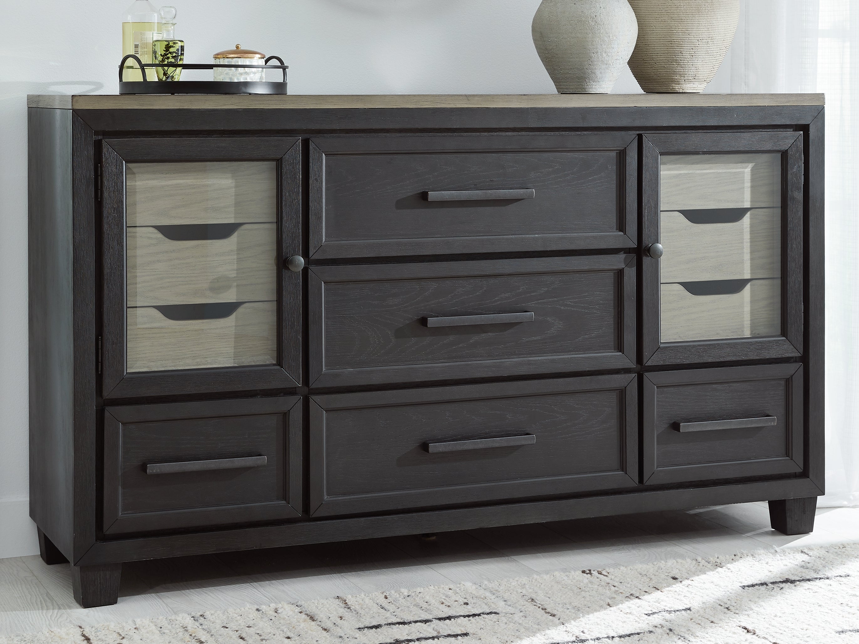 Tampa Furniture Outlet Lutz - Ashley Furniture - Foyland Bedroom - Dresser / Black/Brown - B989-31