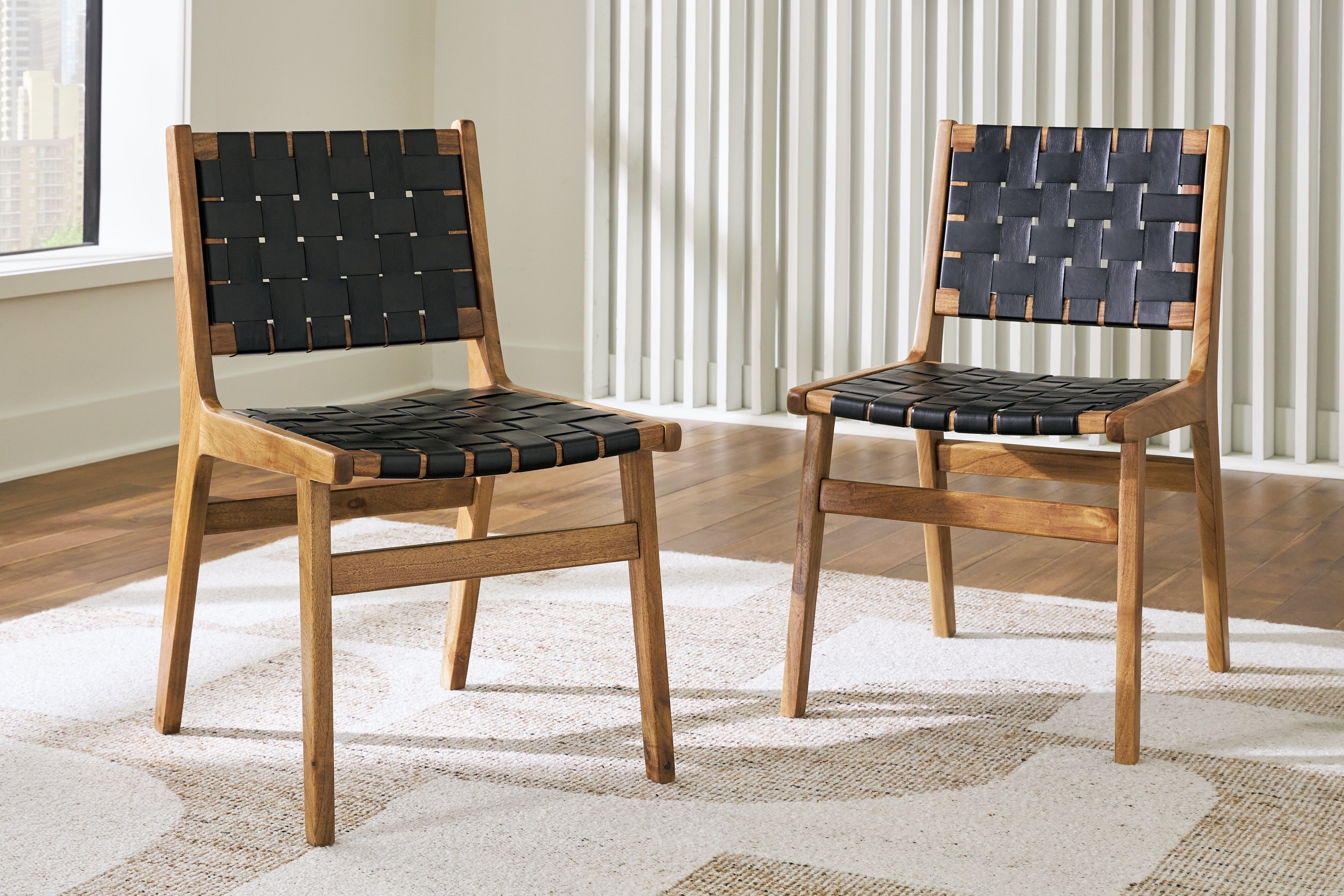 Tampa Furniture Outlet Lutz - Ashley Furniture - Fortmaine Dining Room - Dining Chair (Set of 2) / Brown/Black - D872-01X2