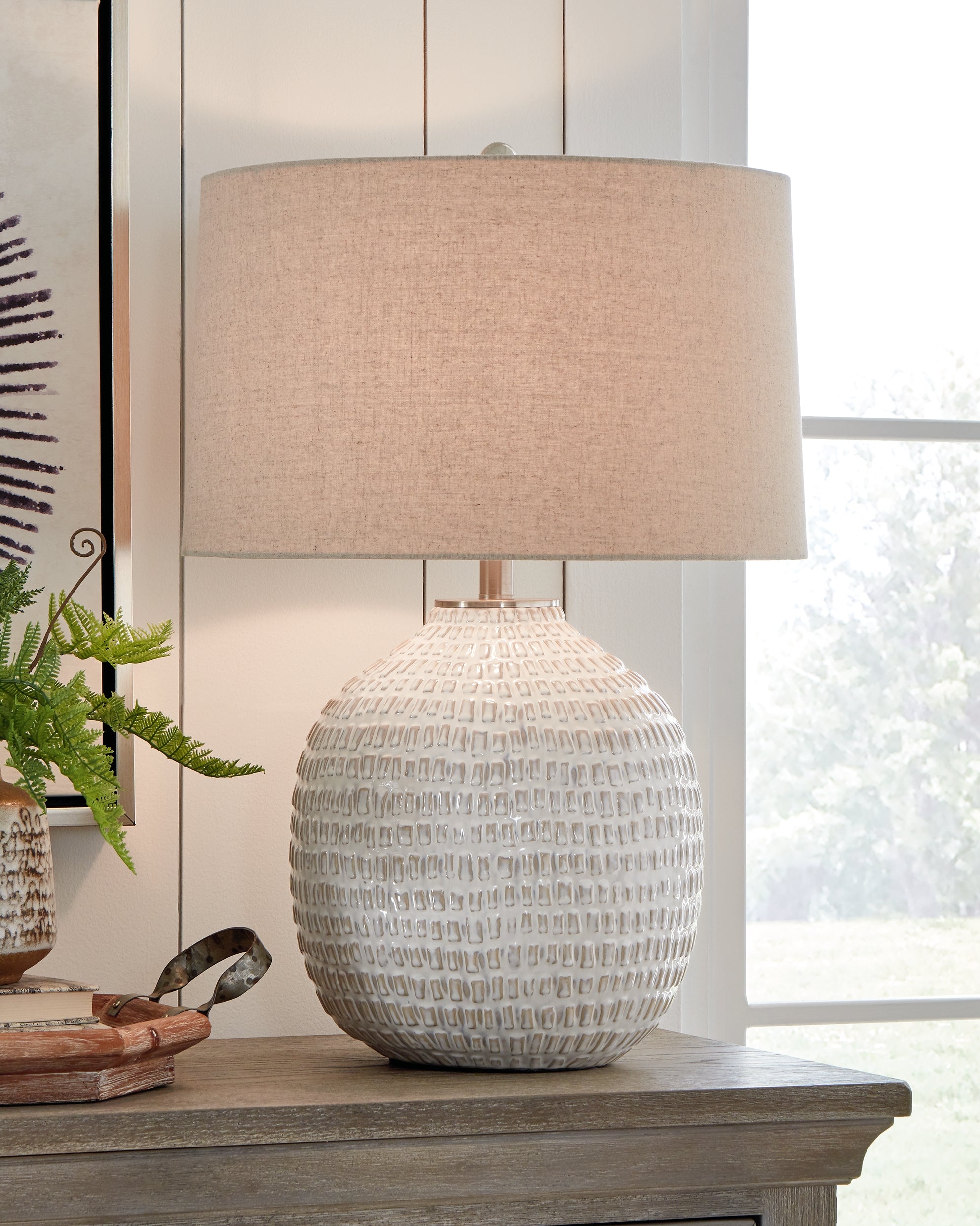 Tampa Furniture Outlet Lutz - Ashley Furniture - Jamon Lighting - Table Lamp (Set of 2) / Beige - L100764X2