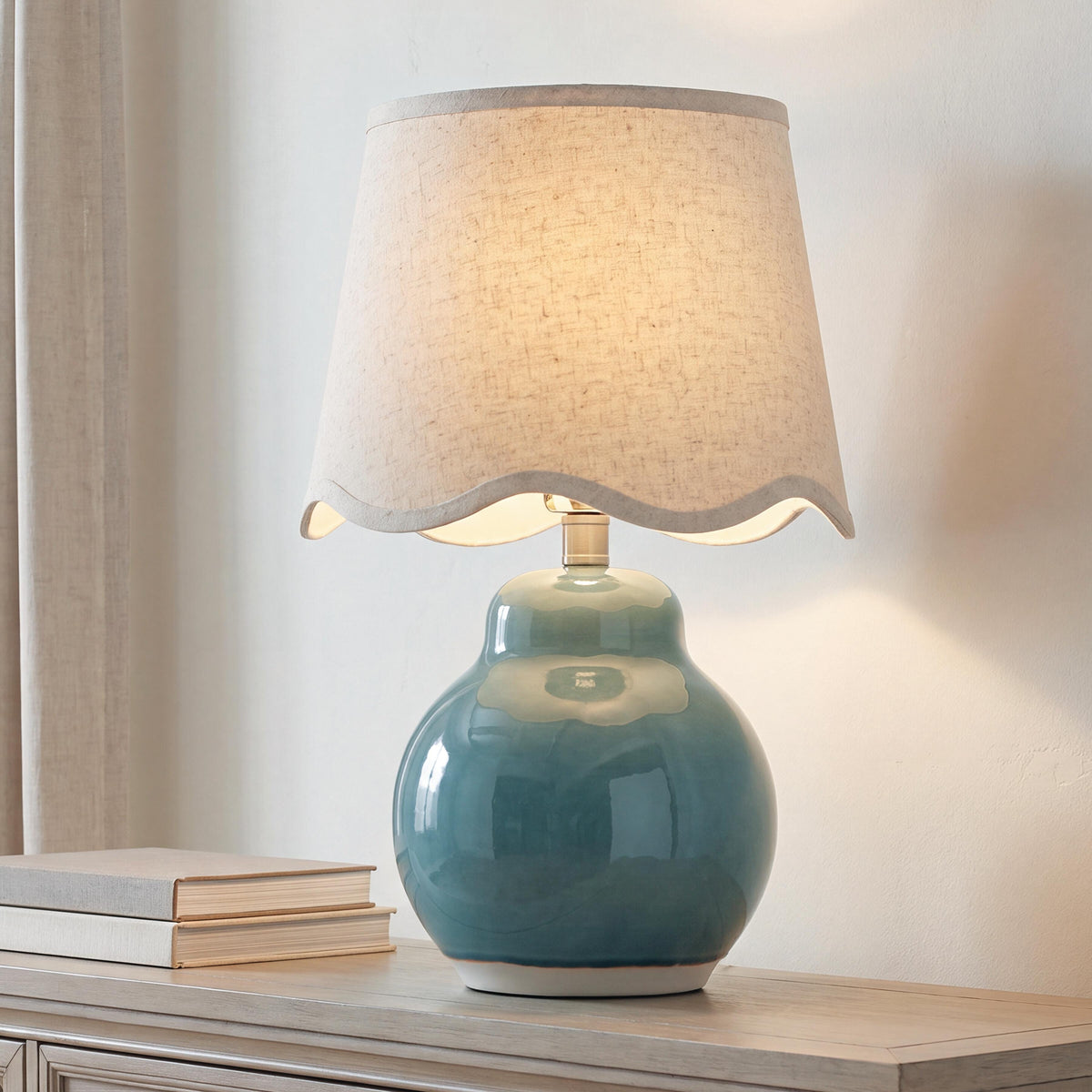 Tampa Furniture Outlet Lutz - Ashley Furniture - Byronburg Lighting - Ceramic Table Lamp (1/CN) - L180224