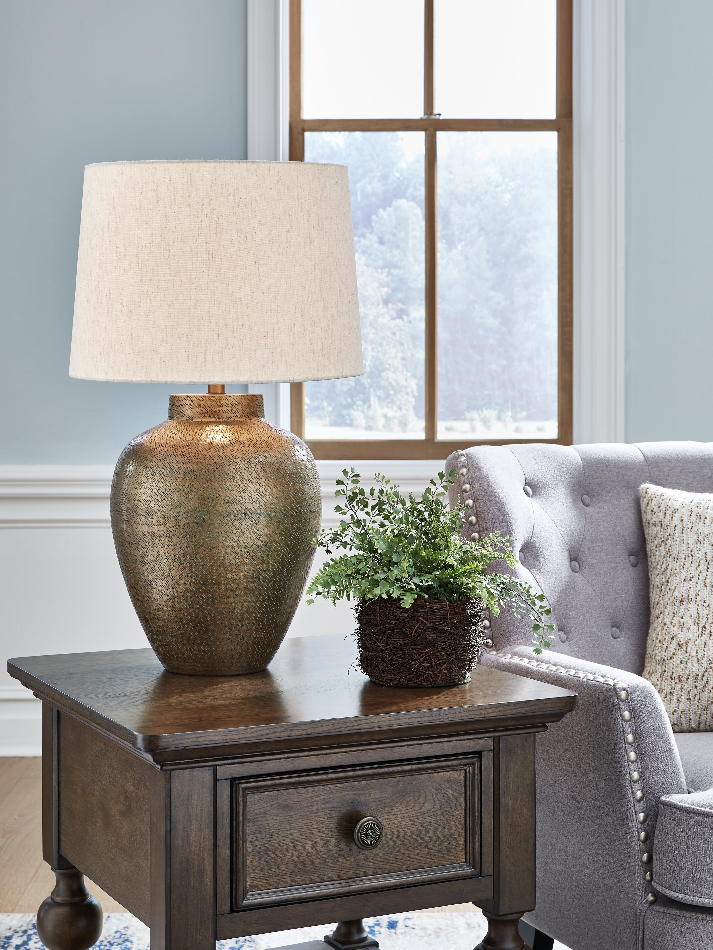 Tampa Furniture Outlet Lutz - Ashley Furniture - Madney Lighting - 2-Piece Lamp Set / Antique Gold Finish - L207494X2