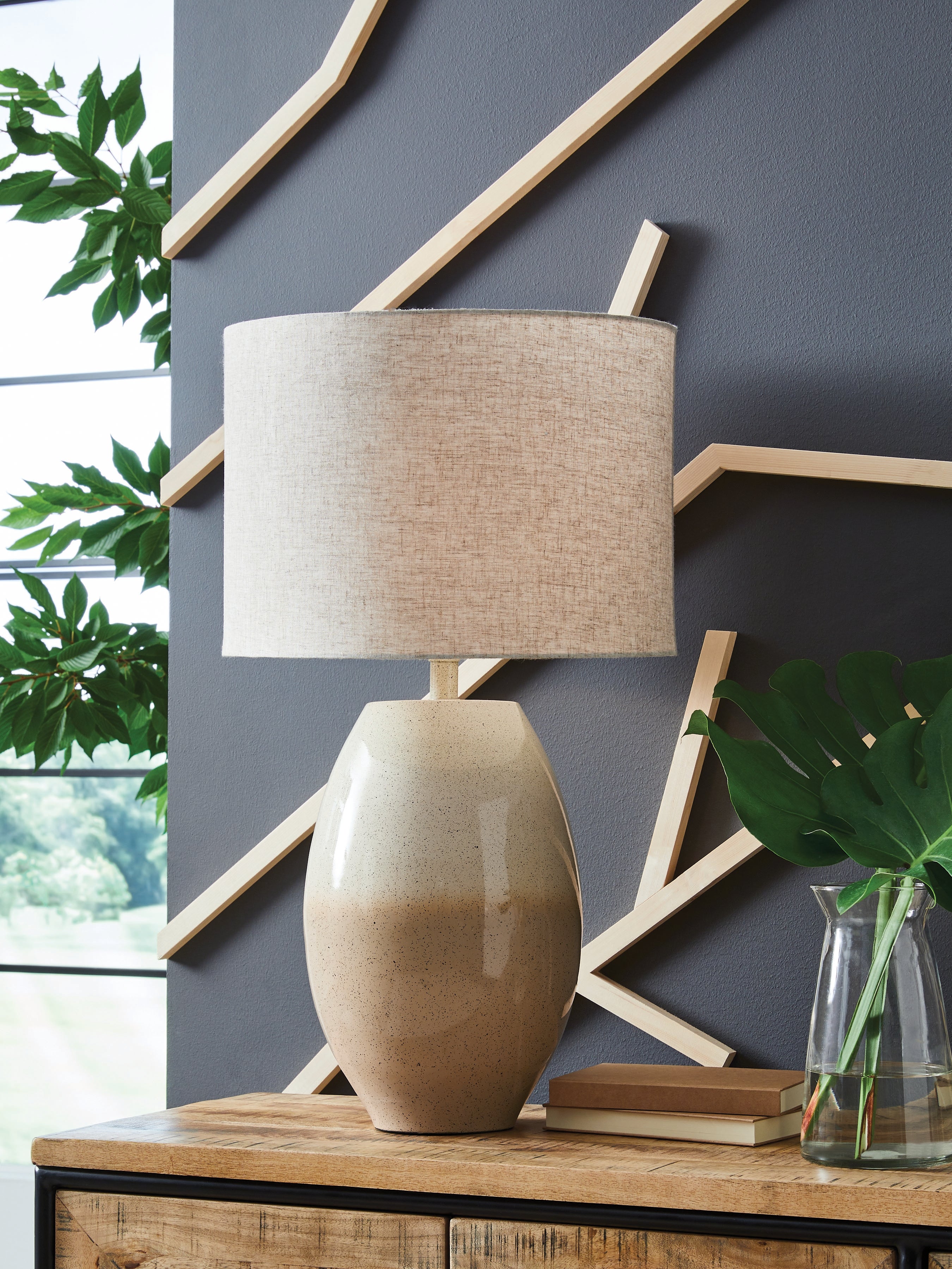 Tampa Furniture Outlet Lutz - Ashley Furniture - Linas Lighting - Metal Table Lamp (1/CN) - L207594