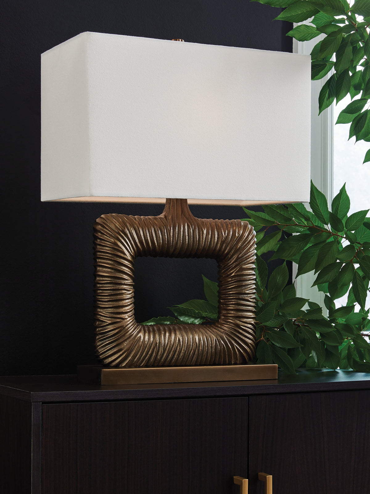 Tampa Furniture Outlet Lutz - Ashley Furniture - Garronby Lighting - Metal Table Lamp (1/CN) - L207604