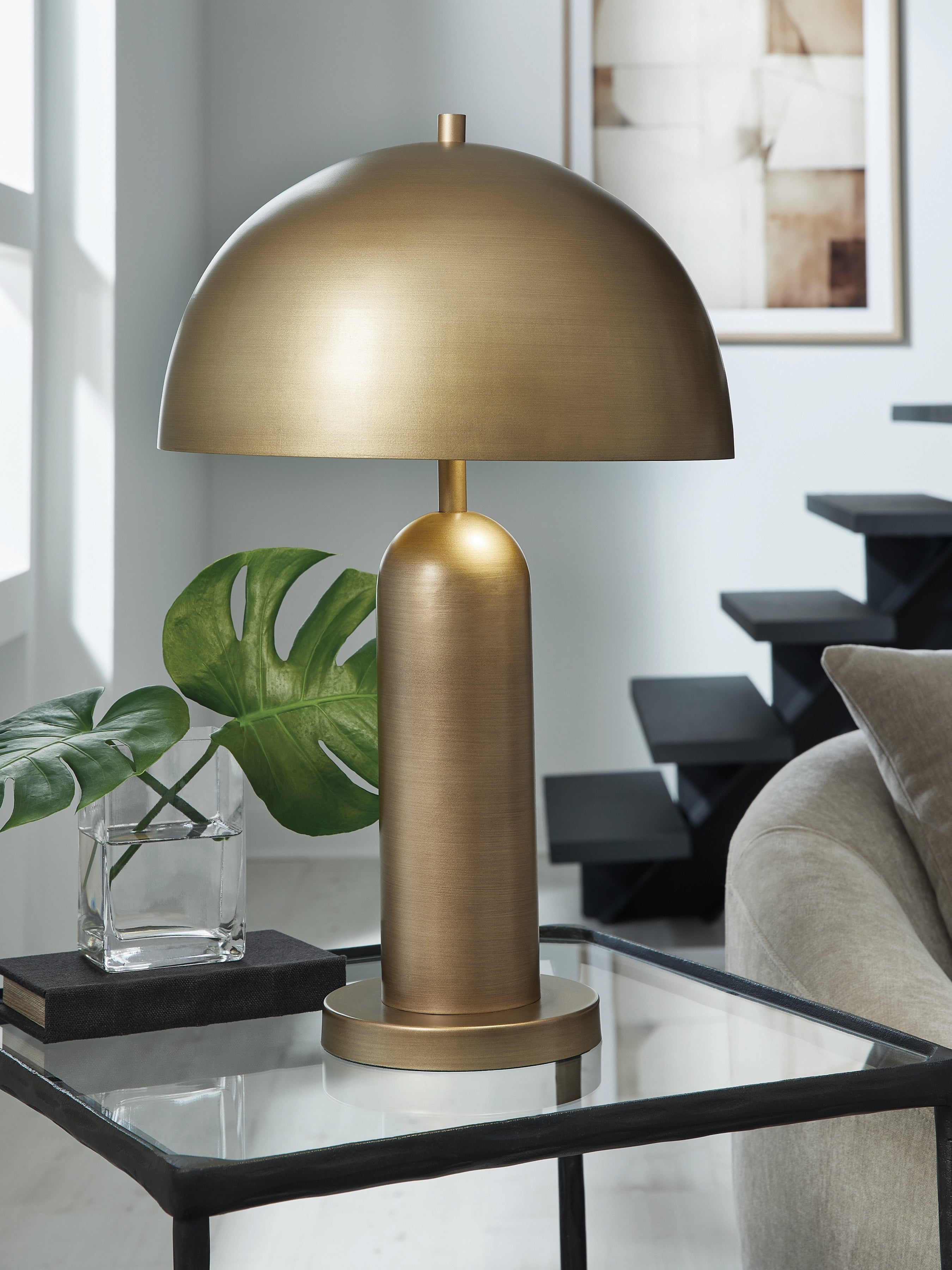 Tampa Furniture Outlet Lutz - Ashley Furniture - Wendfield Lighting - Metal Table Lamp (1/CN) / Antique Gold Finish - L208514