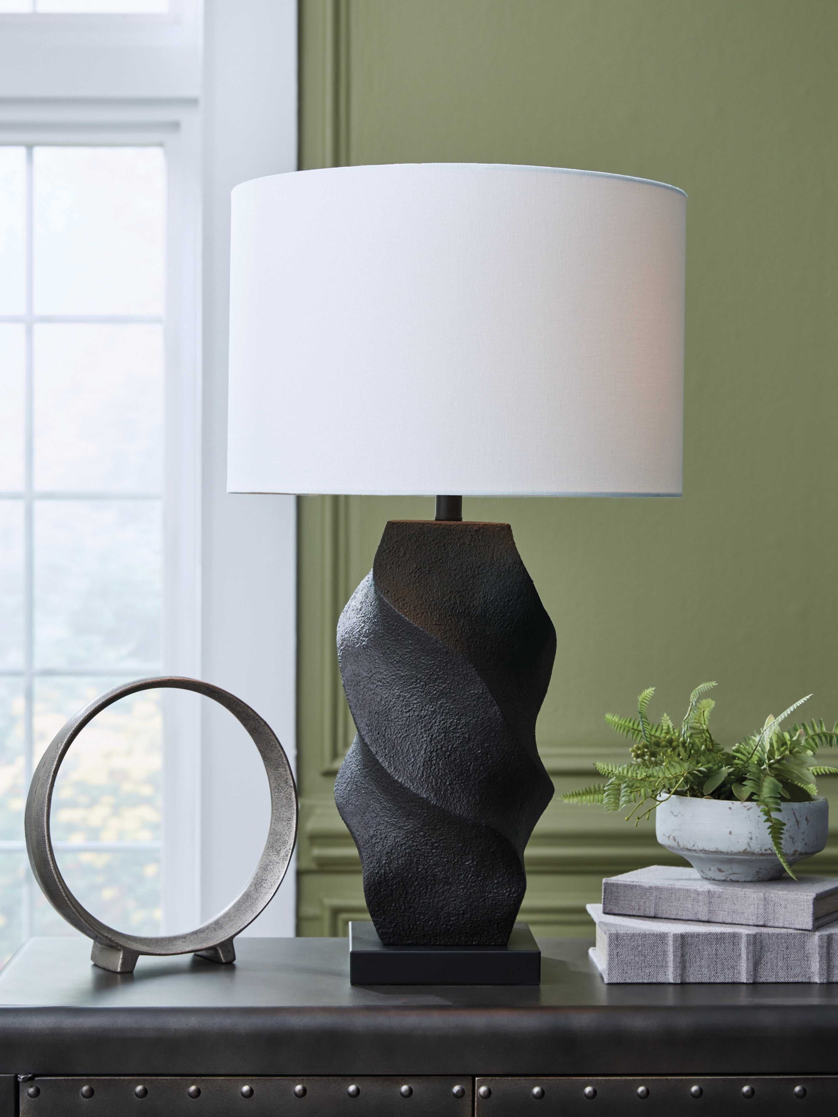 Tampa Furniture Outlet Lutz - Ashley Furniture - Amillion Lighting - Poly Table Lamp (1/CN) - L235904